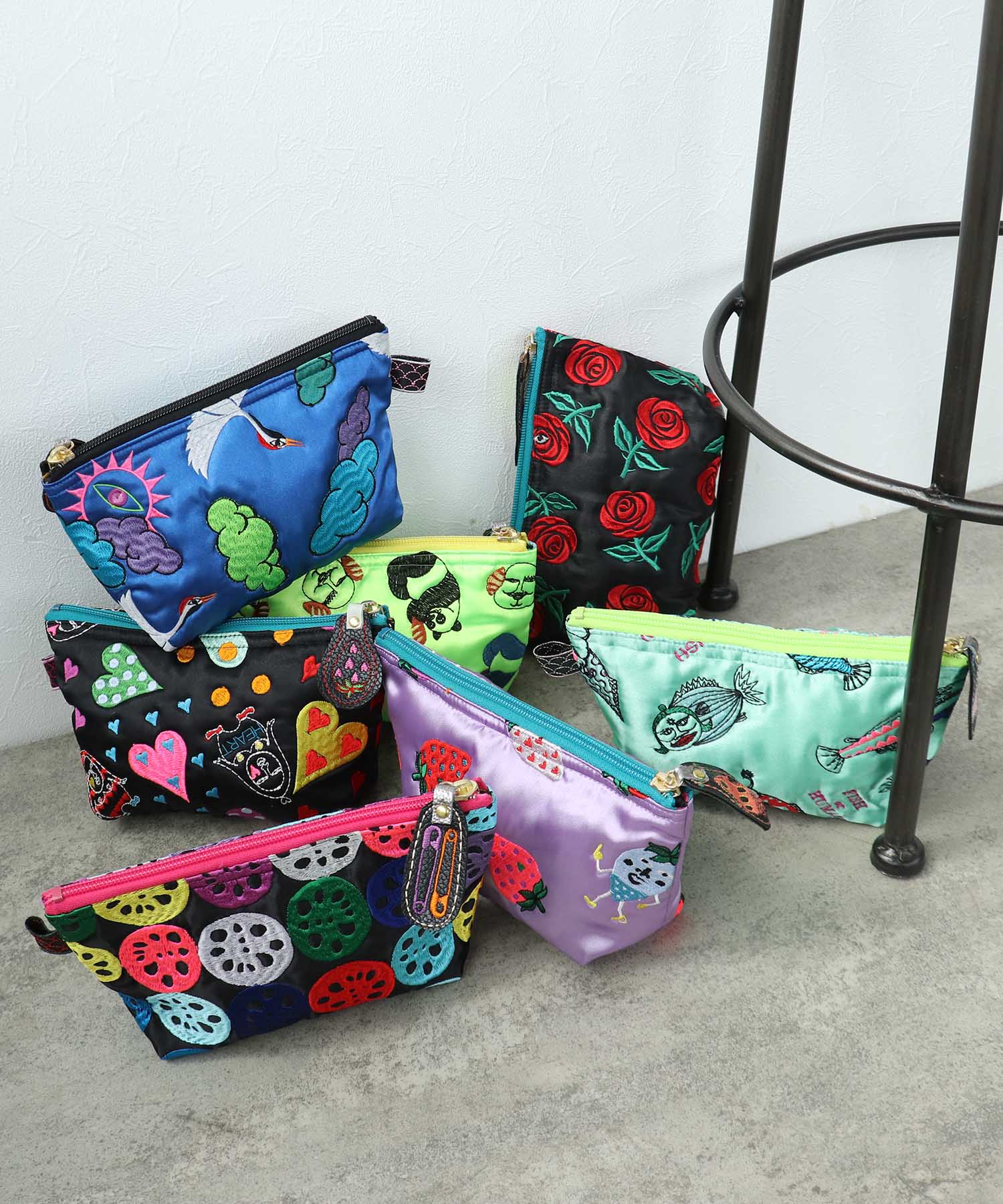 《期間限定WEB予約》ULOCO刺繍ポーチ2026