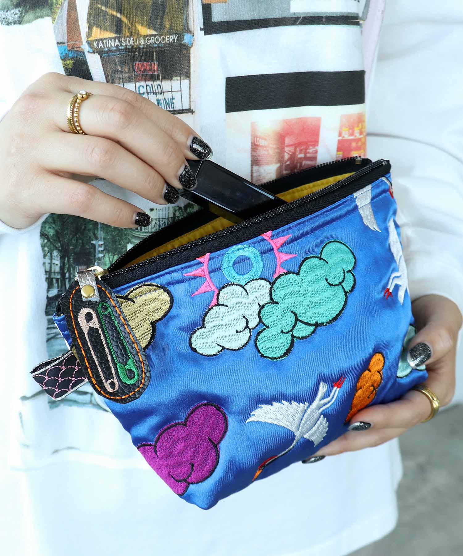 《期間限定WEB予約》ULOCO刺繍ポーチ2026
