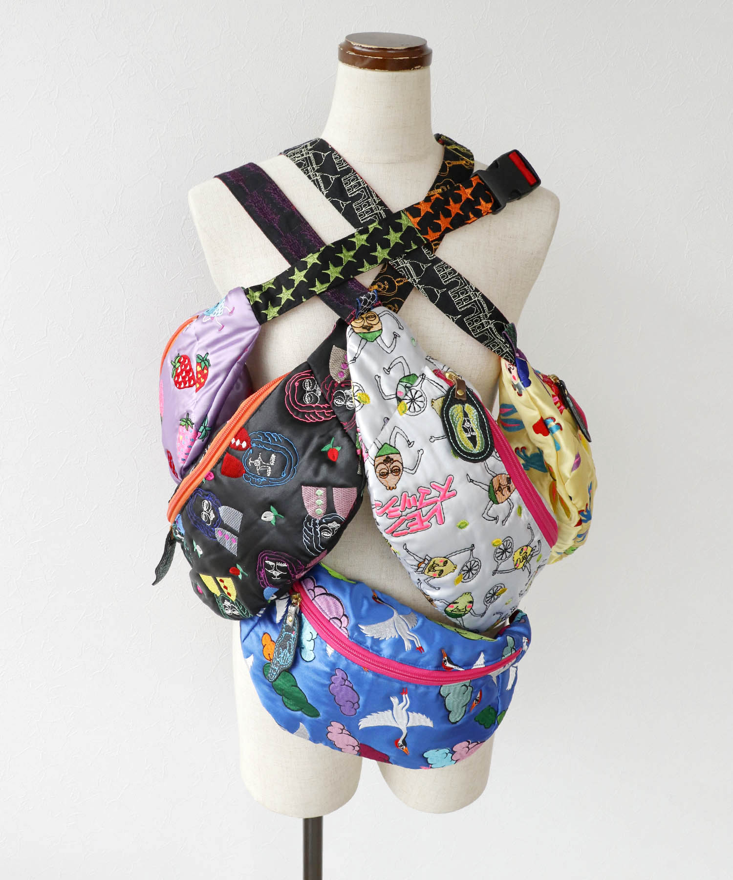 《期間限定WEB予約》ULOCO 刺繍ウエストポーチ2026