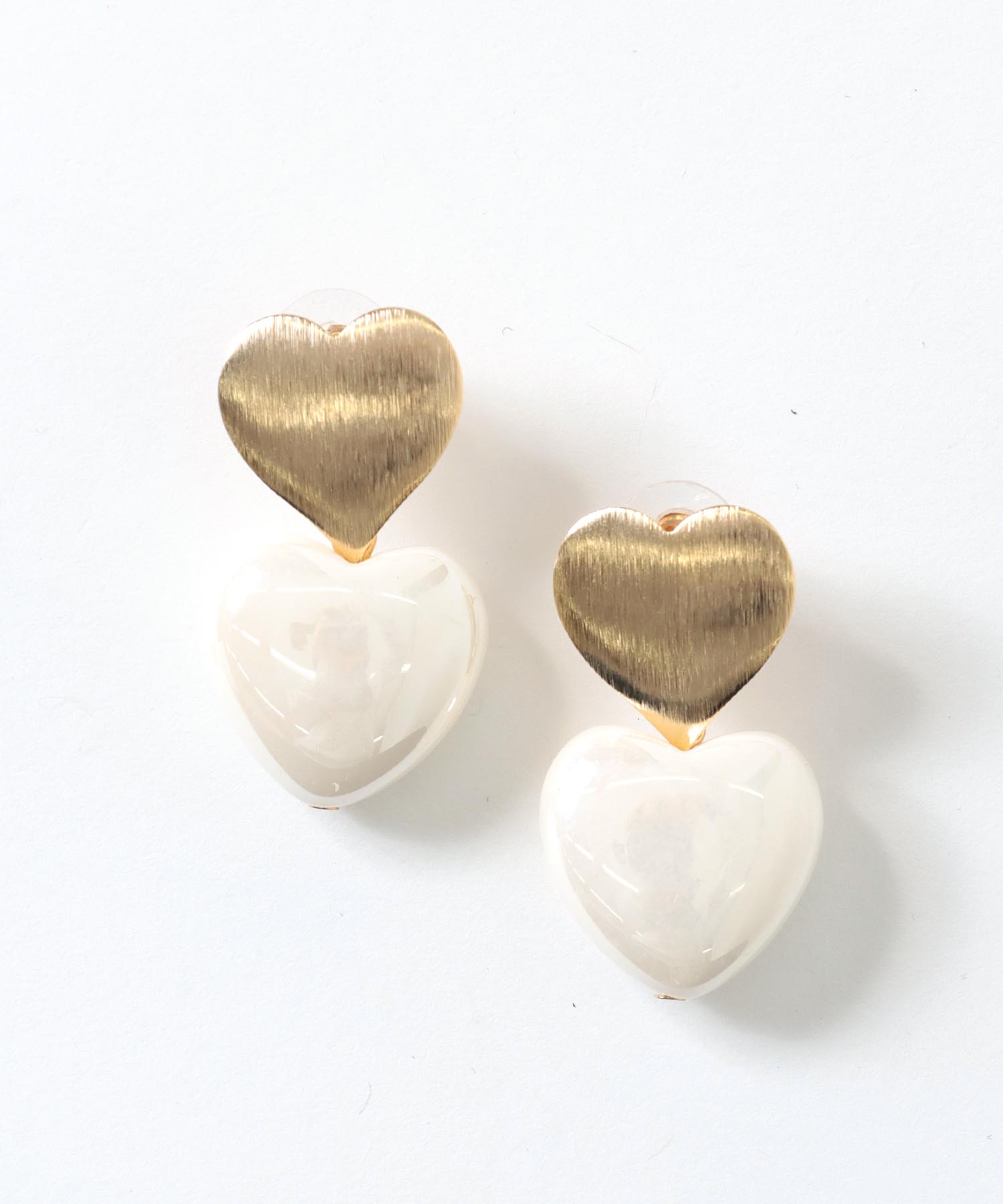 ダブルハートモノトーンピアス | AND ON JIONE STORE（アンドオン 