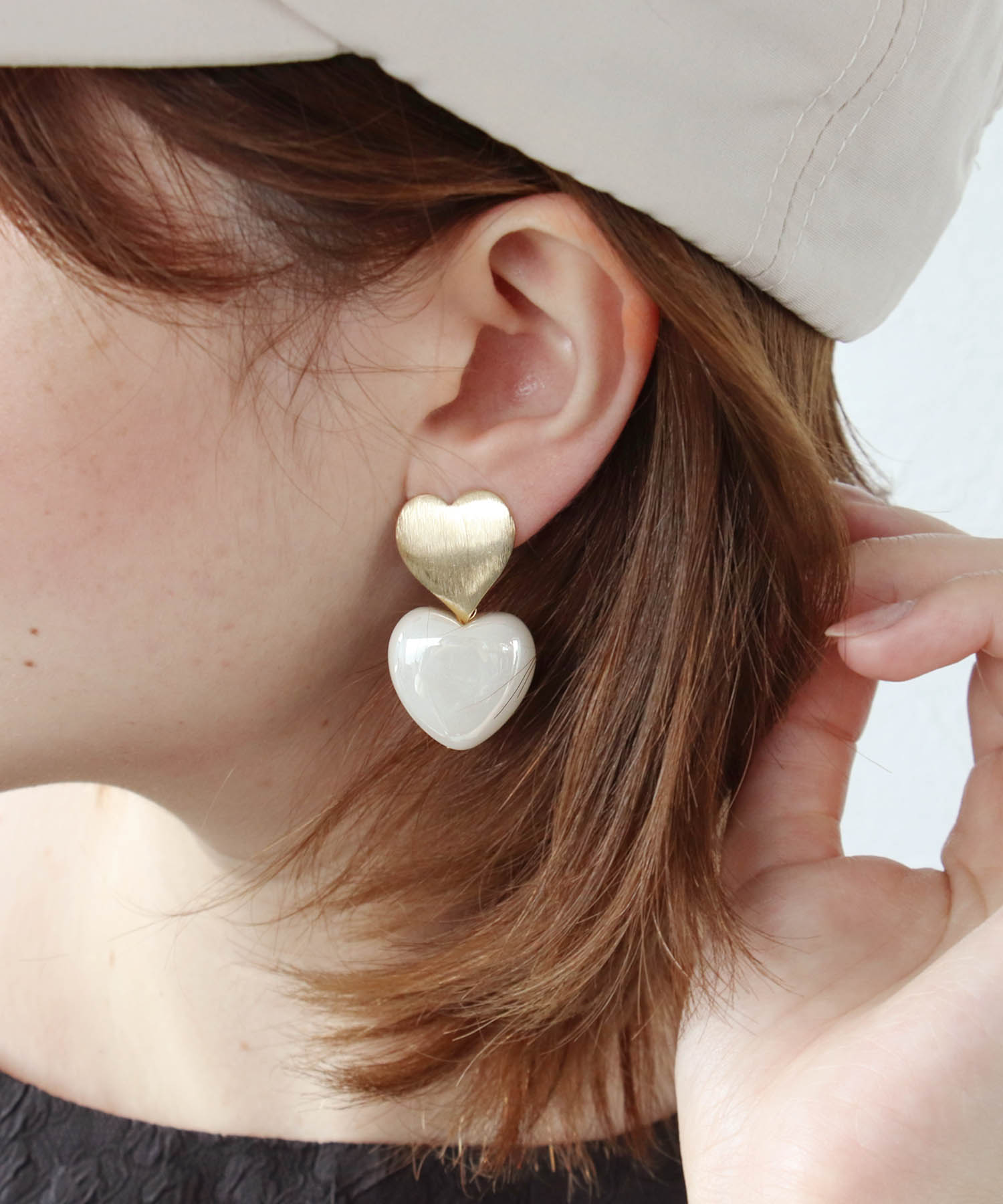 ダブルハートモノトーンピアス | AND ON JIONE STORE（アンドオン 