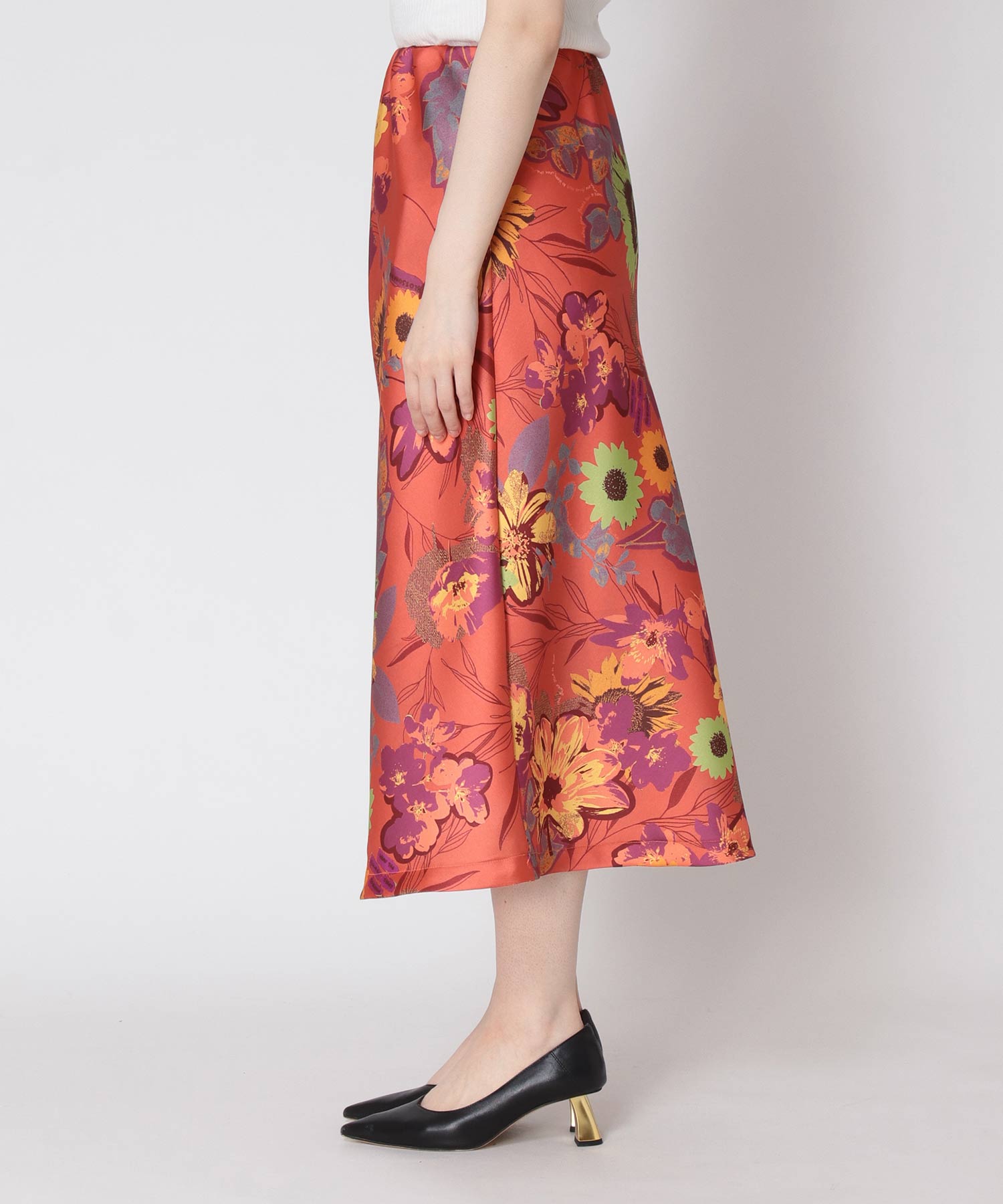 フラワープリントセミフレアスカート