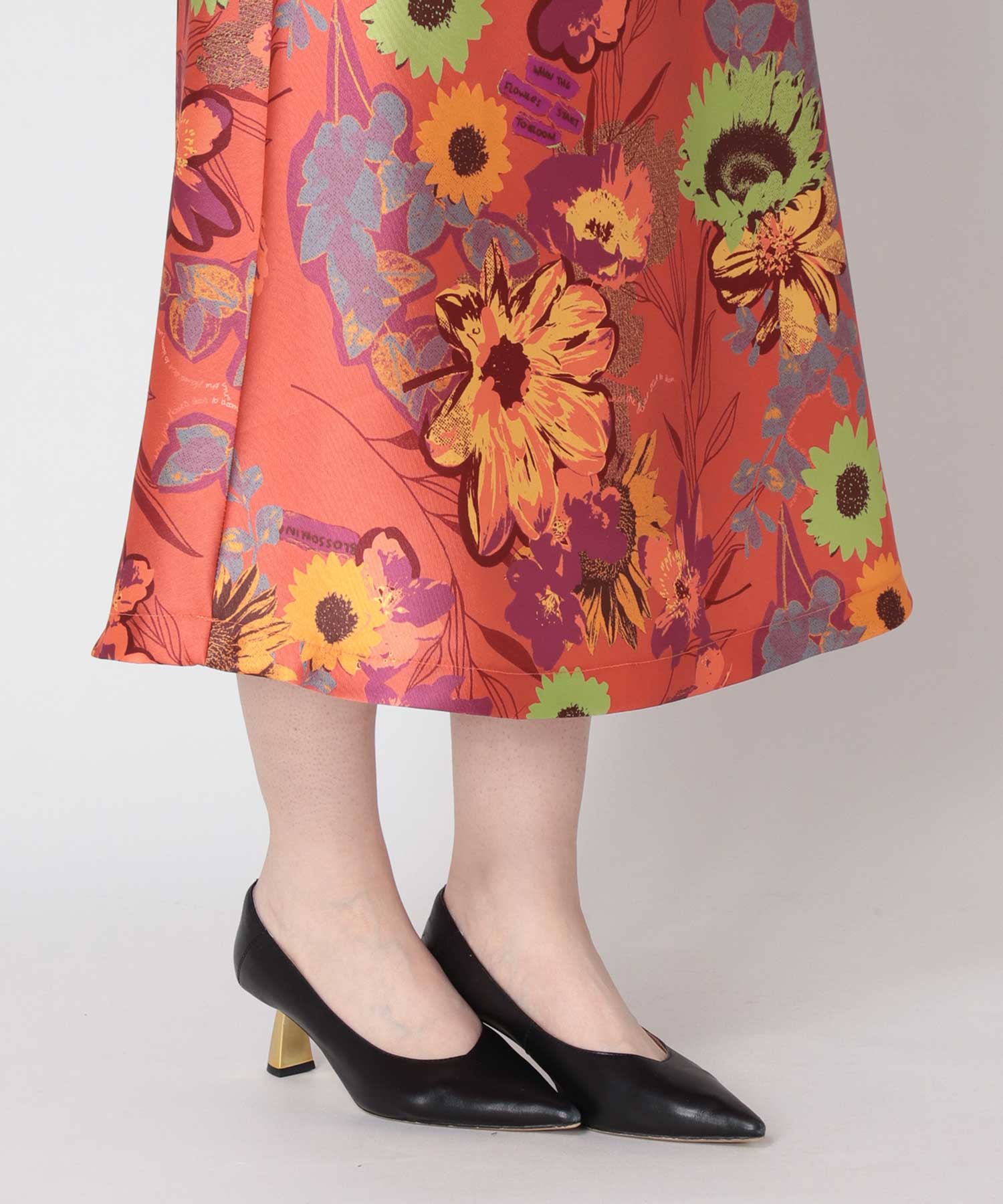 フラワープリントセミフレアスカート