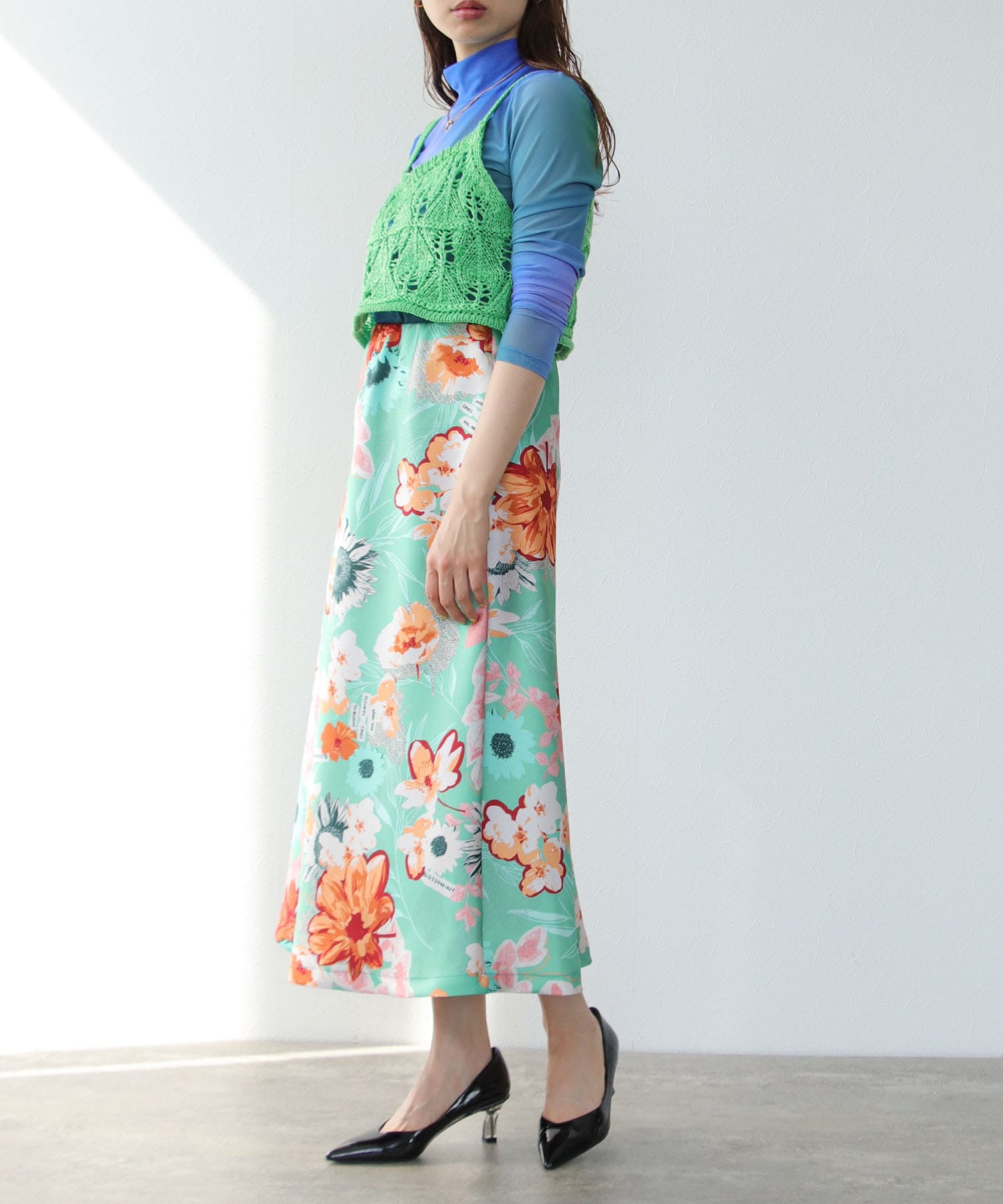 フラワープリントセミフレアスカート