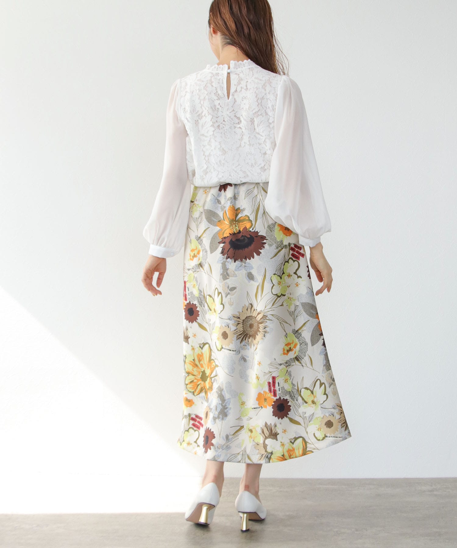 フラワープリントセミフレアスカート