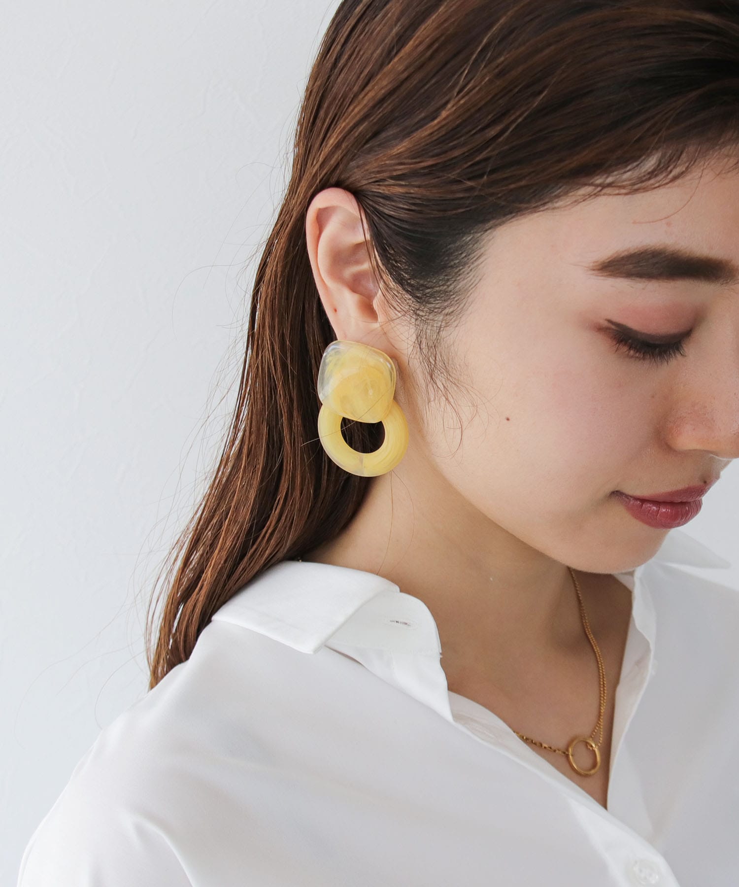 HMピアスシルバー勾玉ネオンライトグリーンマーブル