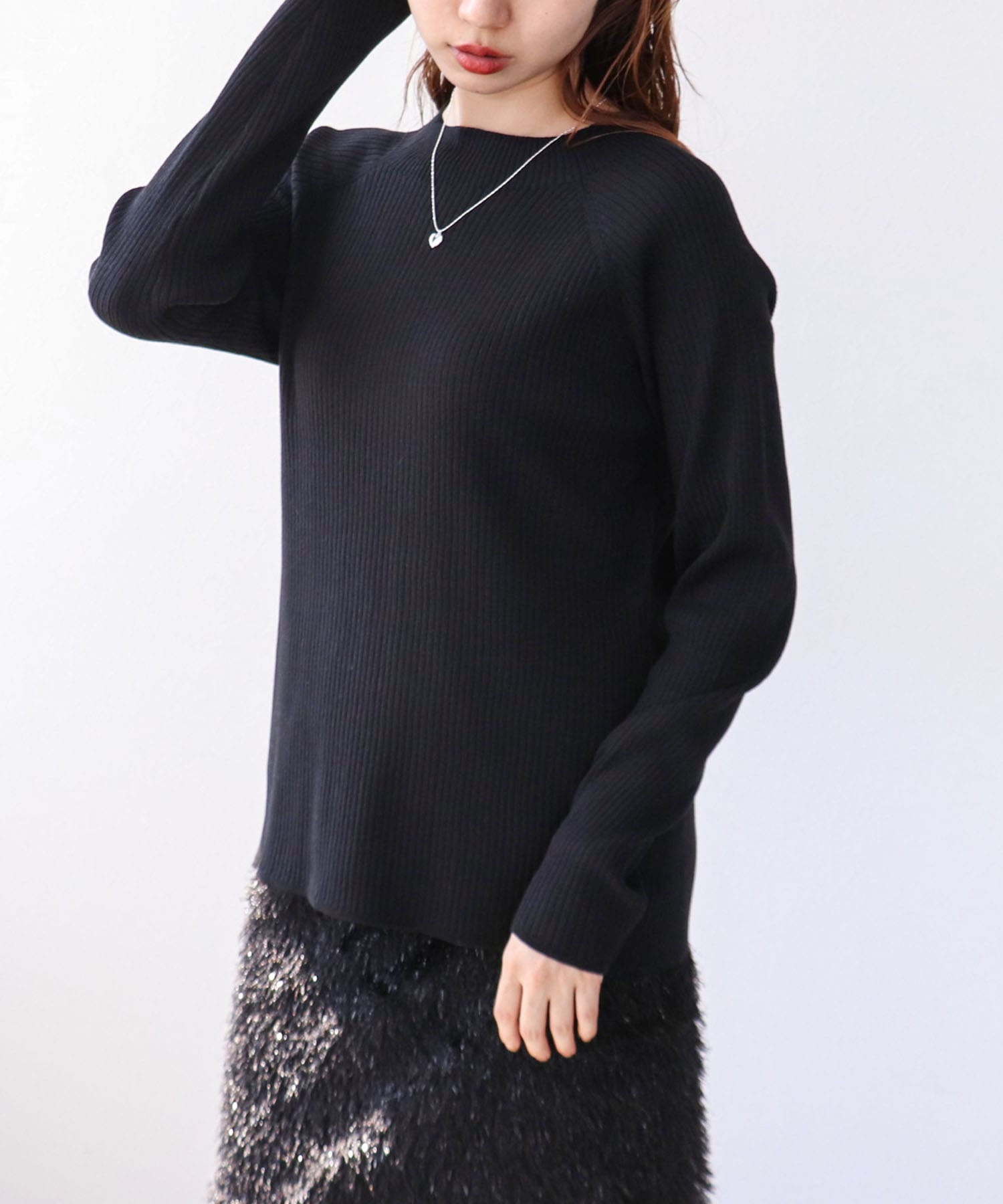 スーパーストレッチローネックプルオーバー