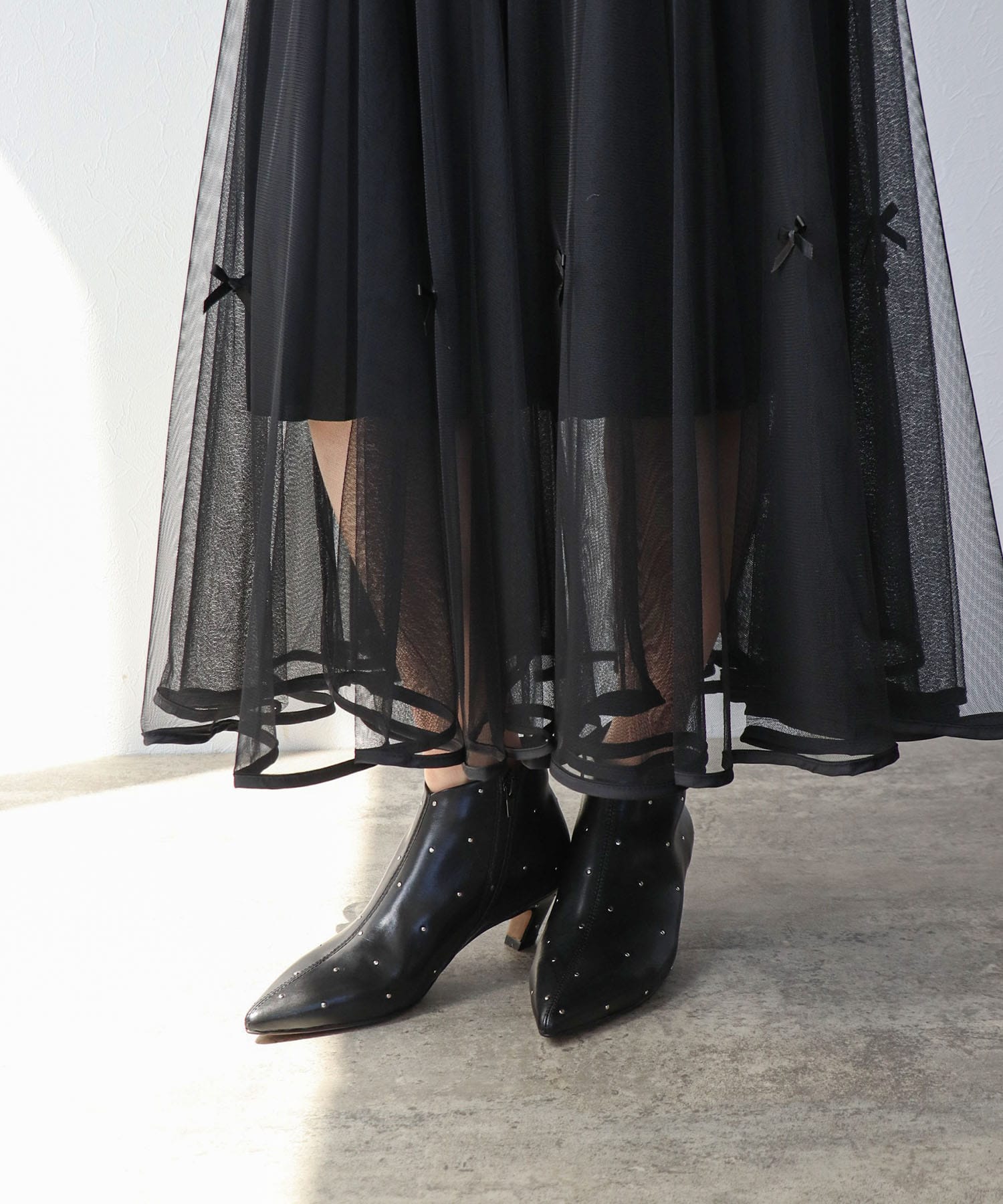 STUD POINTED BOOTS