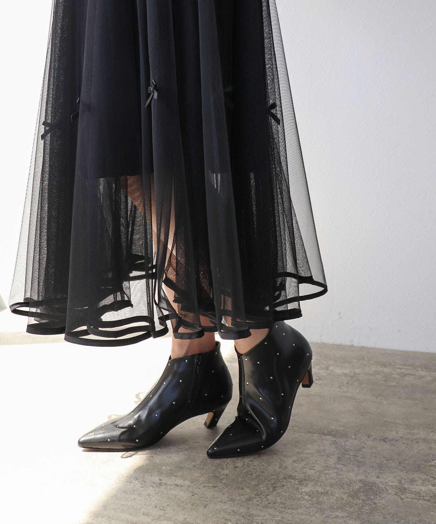 STUD POINTED BOOTS