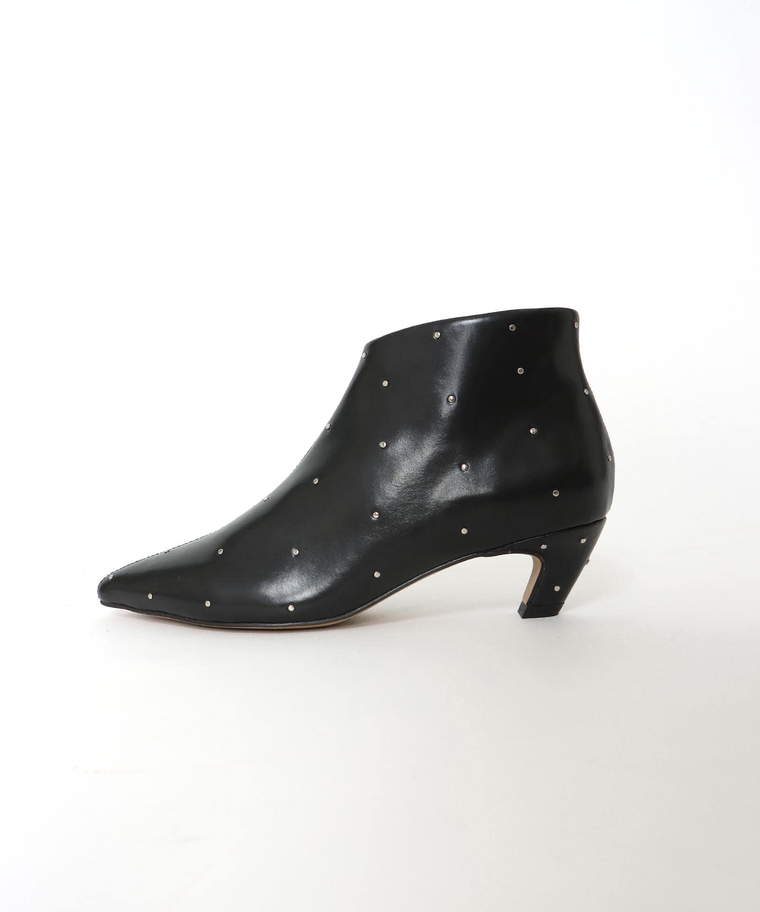 STUD POINTED BOOTS