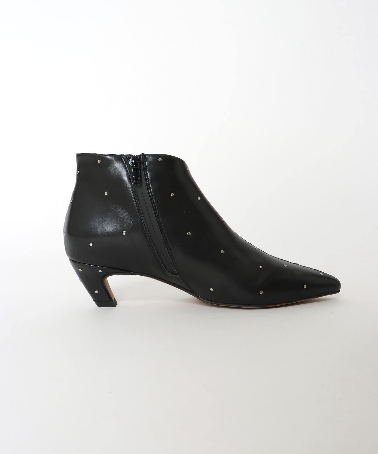 STUD POINTED BOOTS