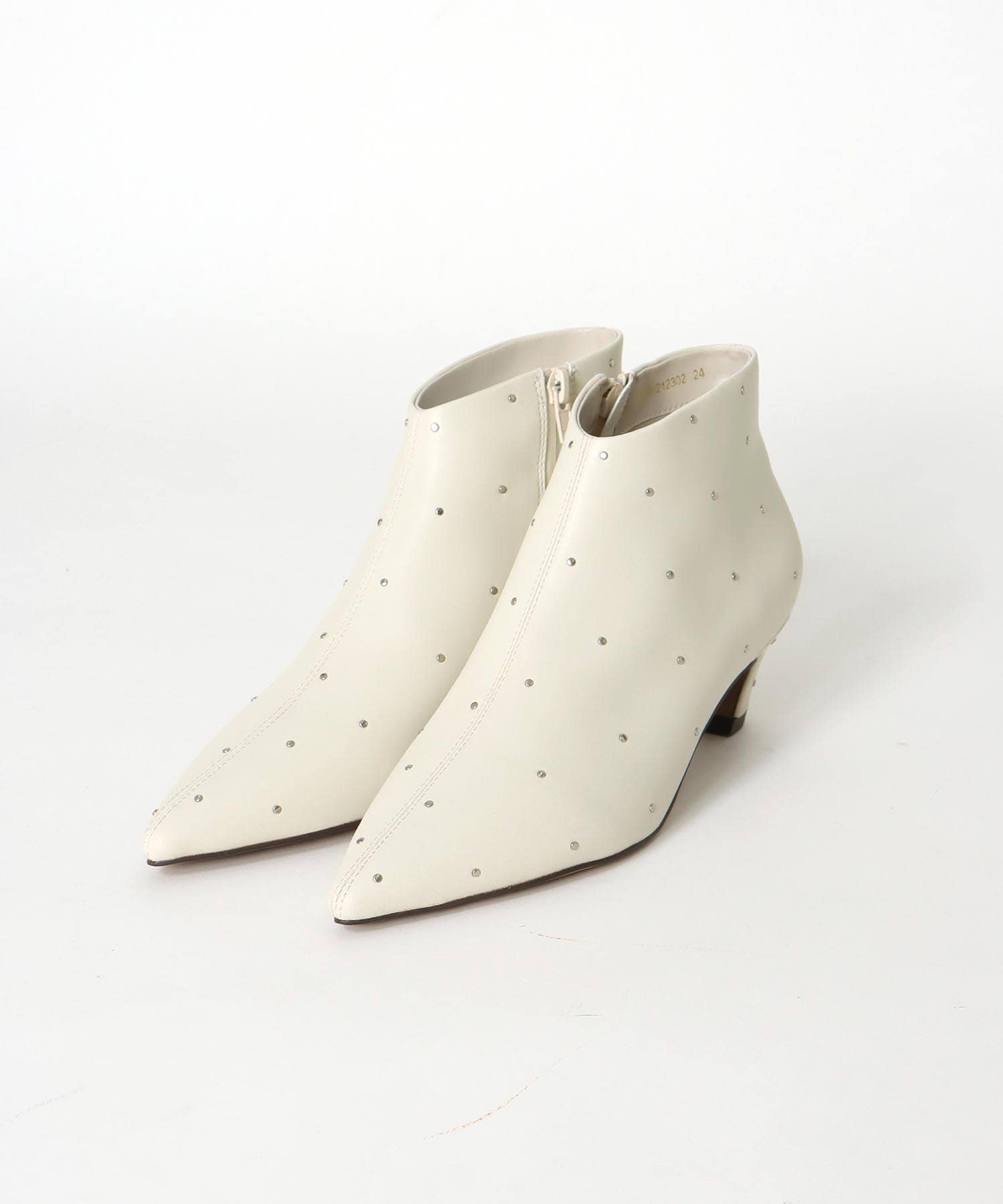 STUD POINTED BOOTS