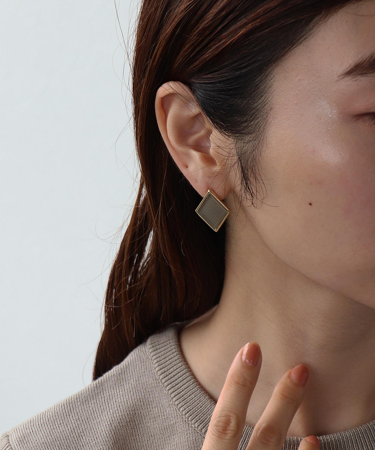 ダイヤカットピアス