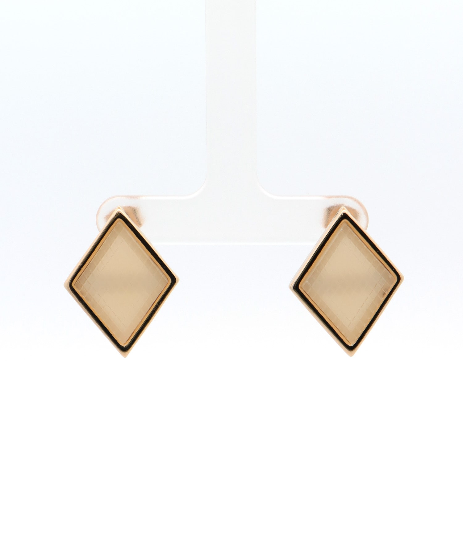 ダイヤカットピアス