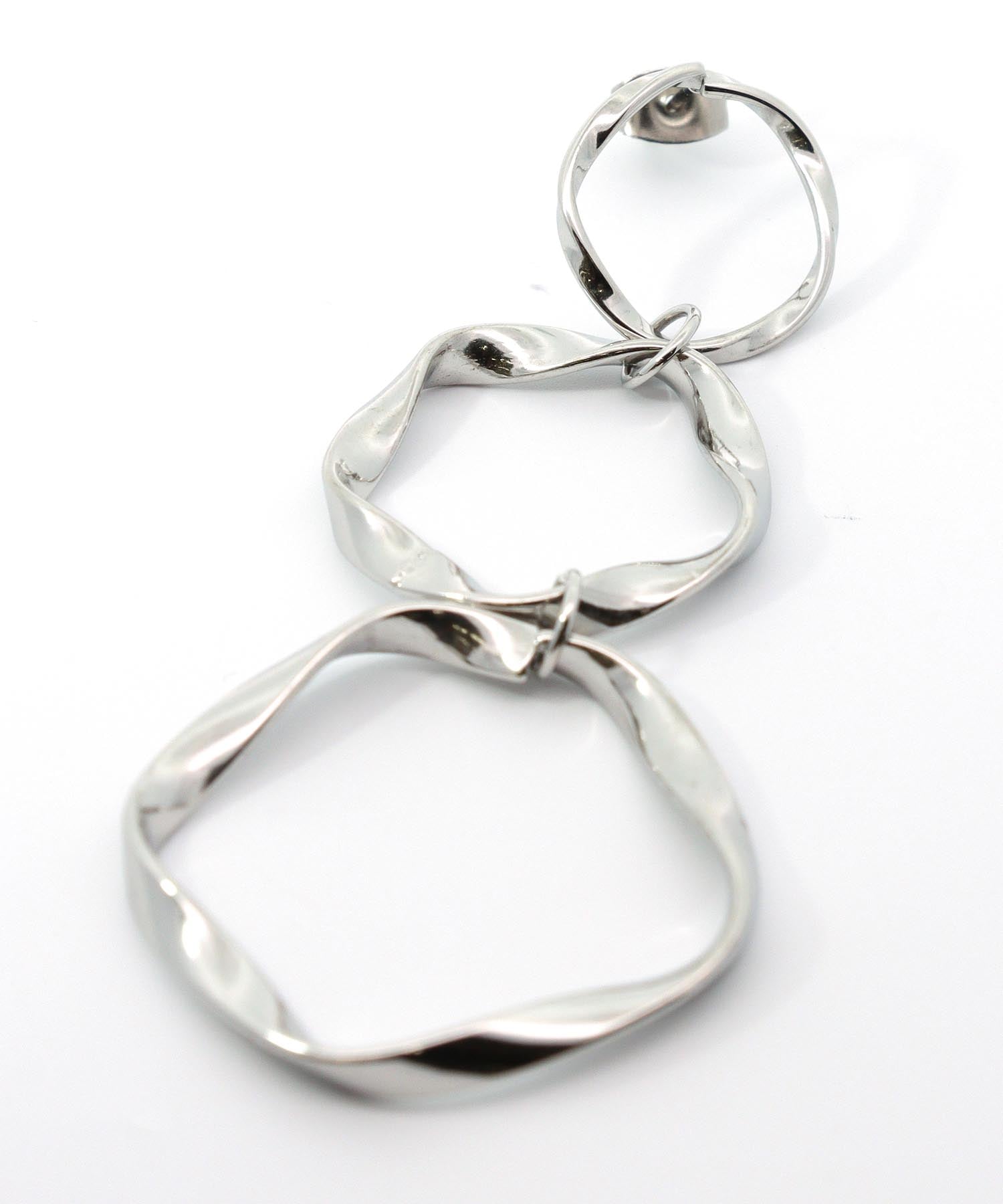 サークル3連ステンレスピアス | AND ON JIONE STORE（アンドオン