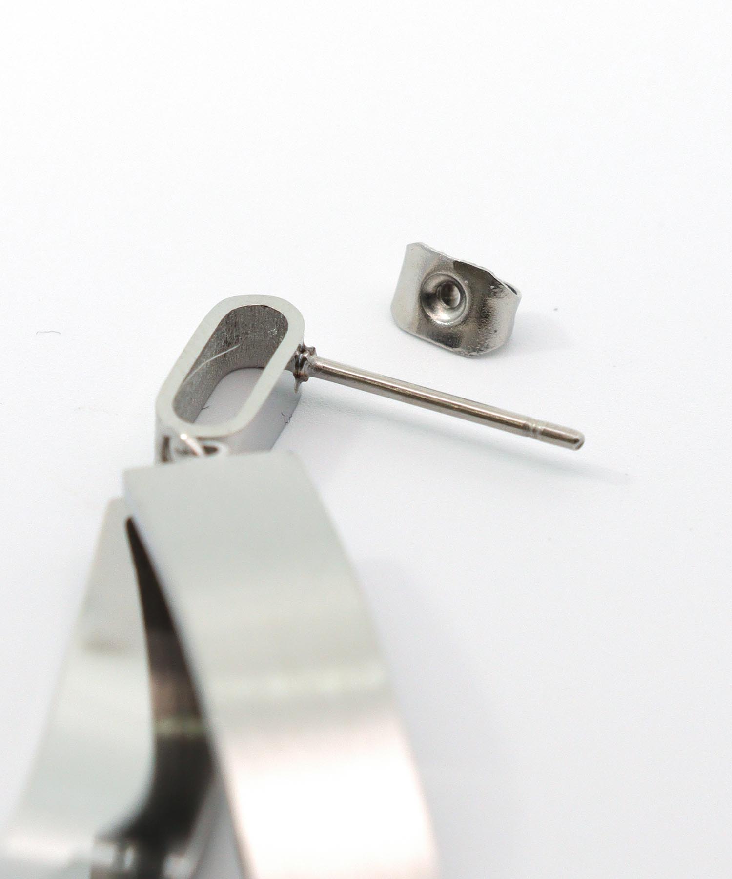 マットメタルバーステンレスピアス
