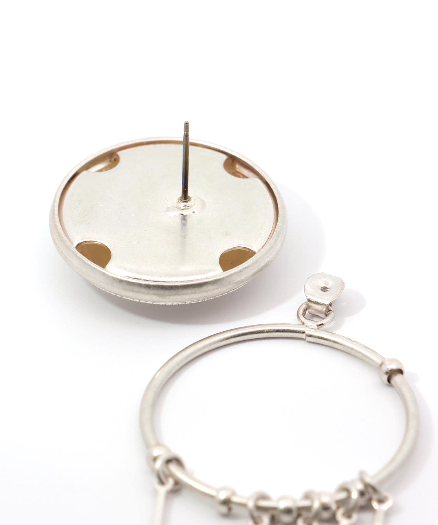 【LIMITED NUMBER】メタルサークルタッセルピアス