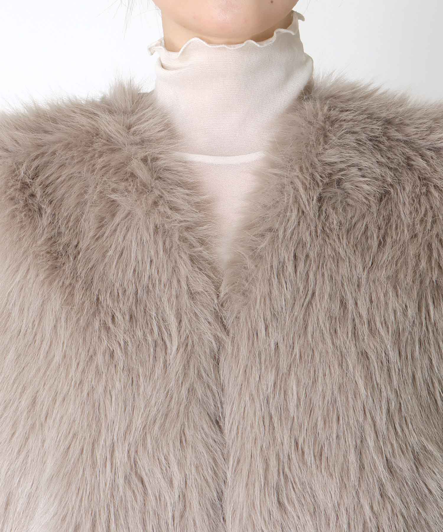 A line fur vest beige | ESMOK