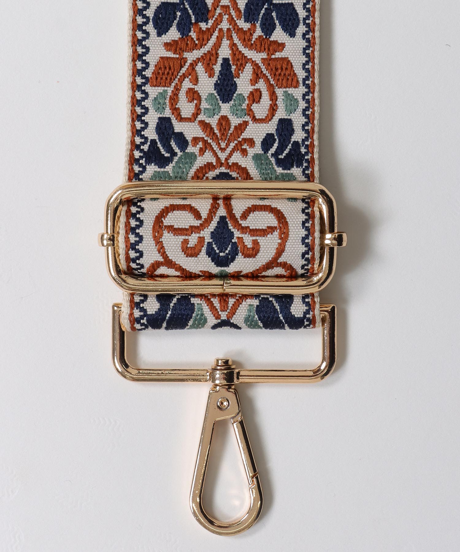 アラベスク刺繍2WAYショルダーストラップ | AND ON JIONE STORE（アンドオン）ジオン商事公式オンラインストア