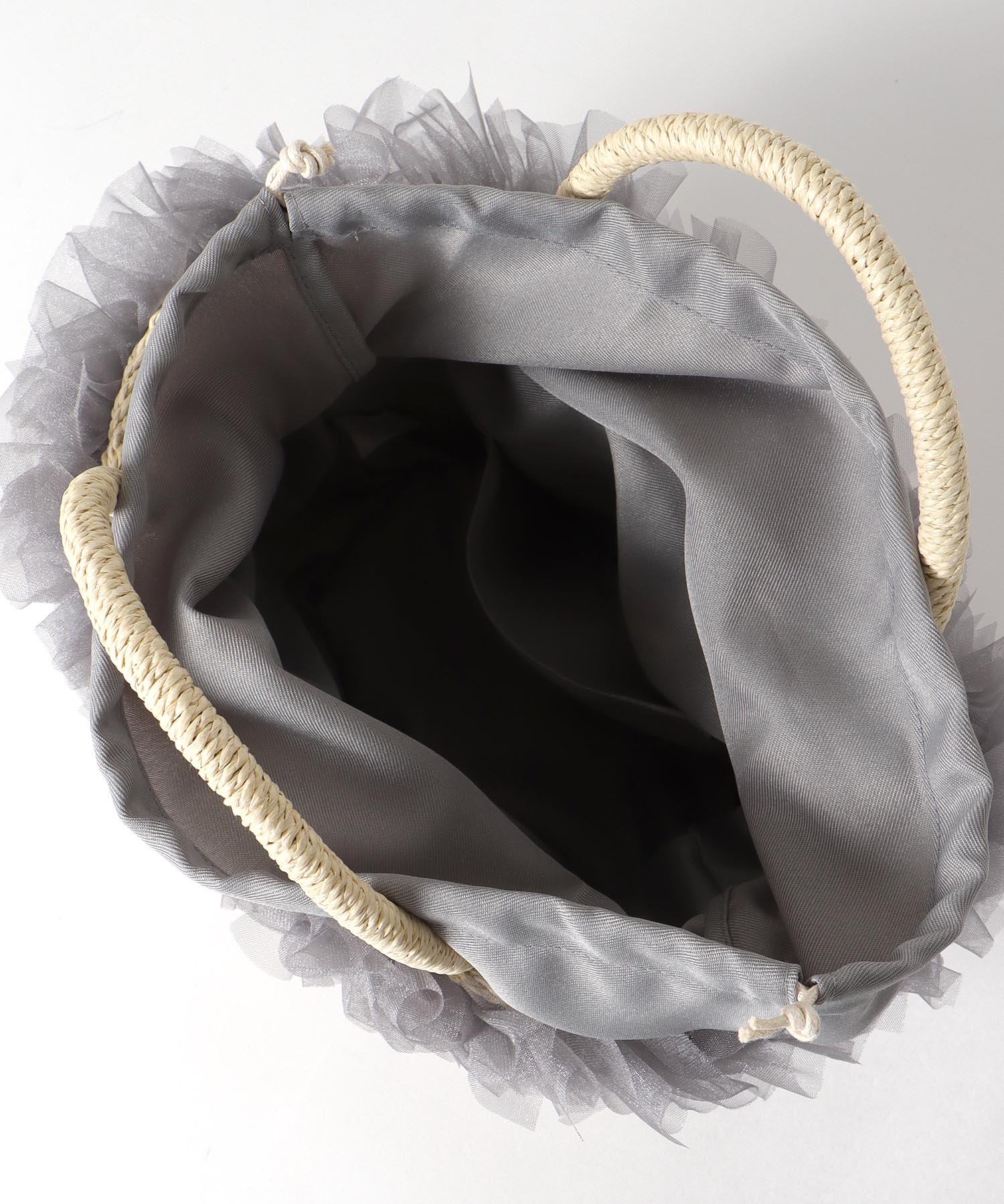 【WEB先行販売】チュールフリル飾りペーパーカゴバッグ
