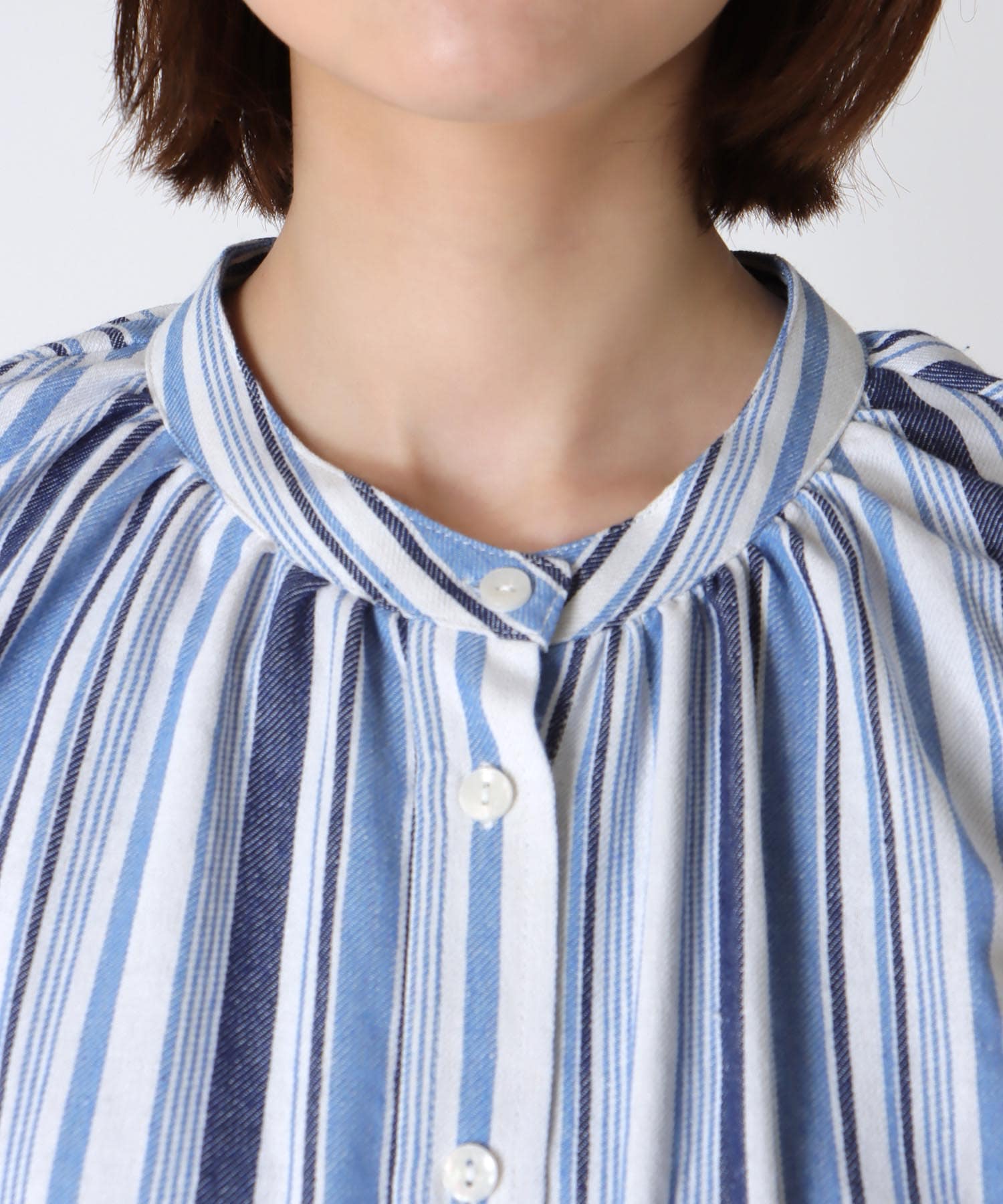 先染めストライプノースリブラウス