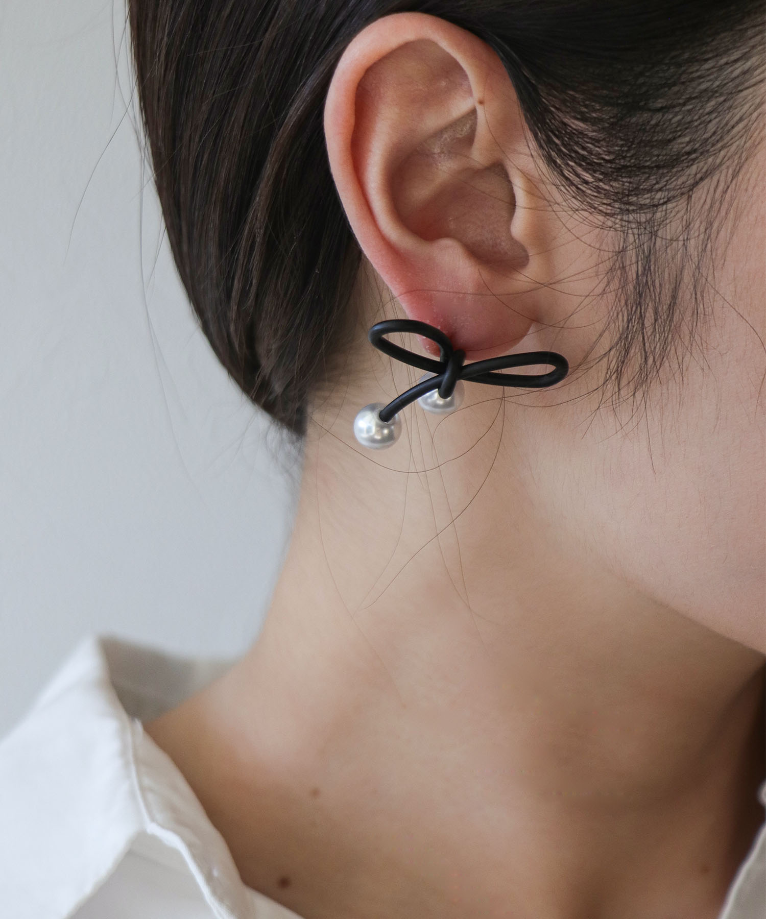 マットリボンピアス