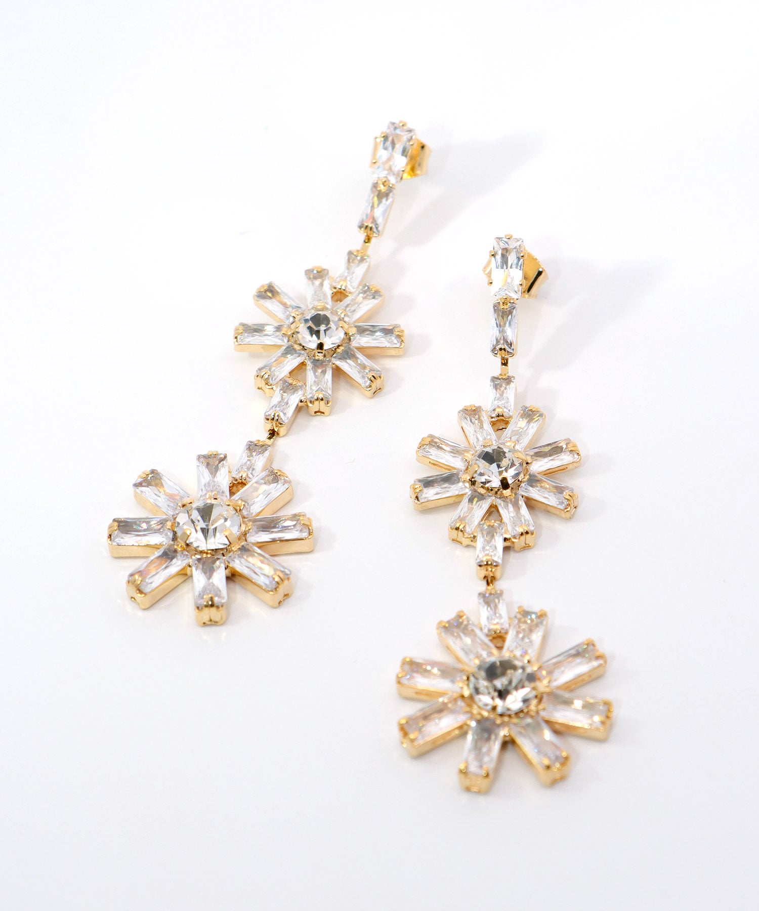 フラワービジューピアス