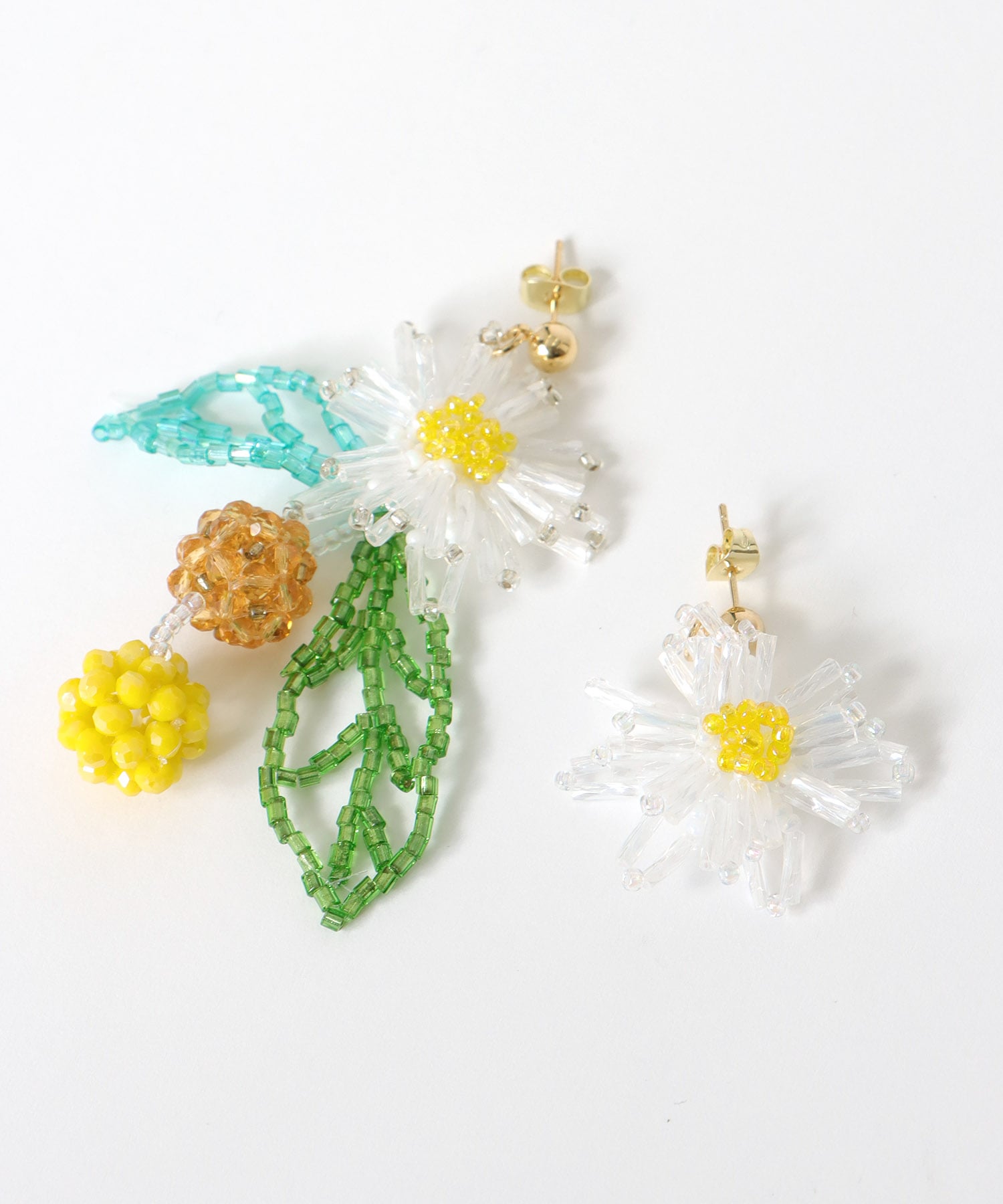 アシメフラワーピアス