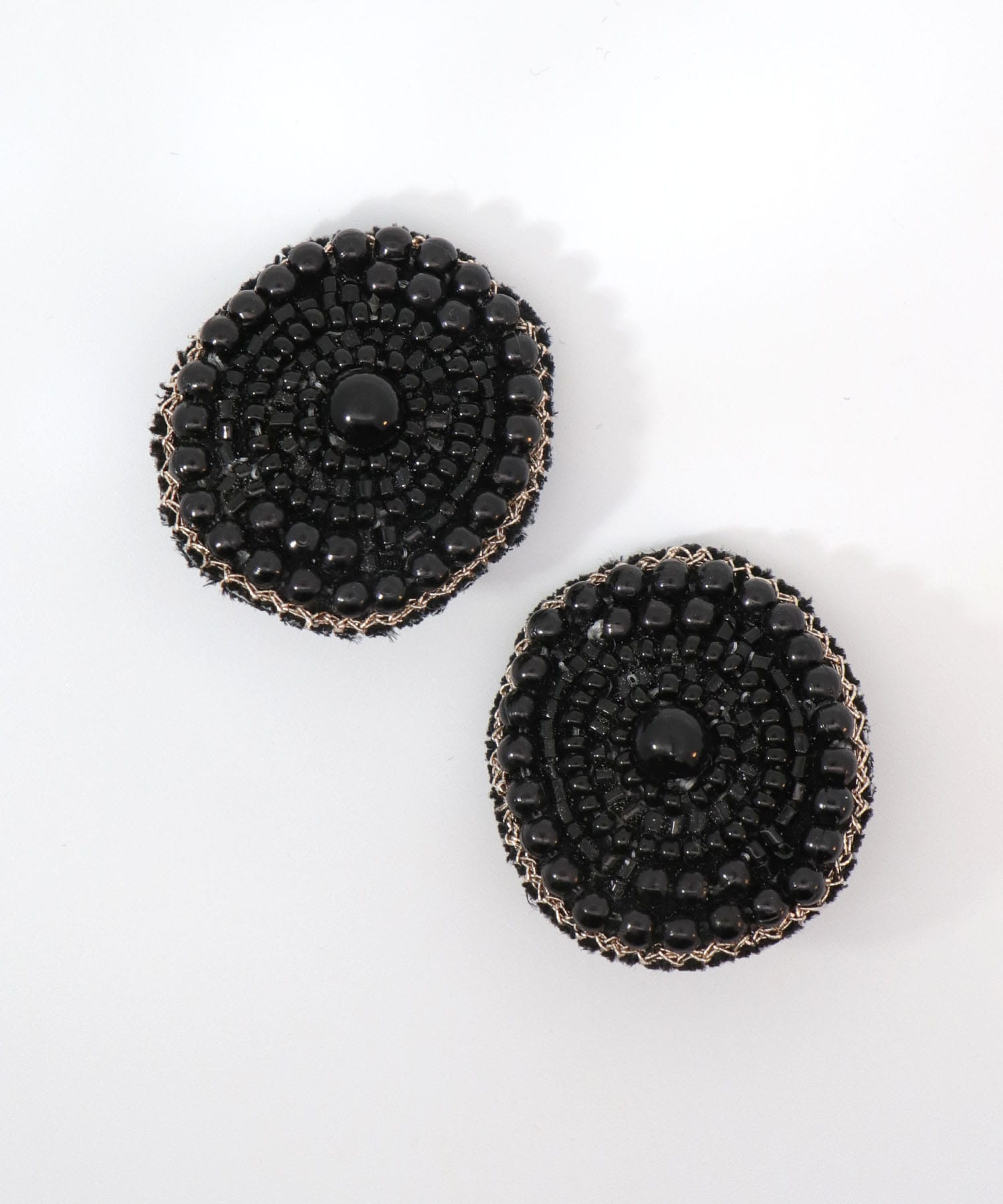サークル刺繍イヤリング