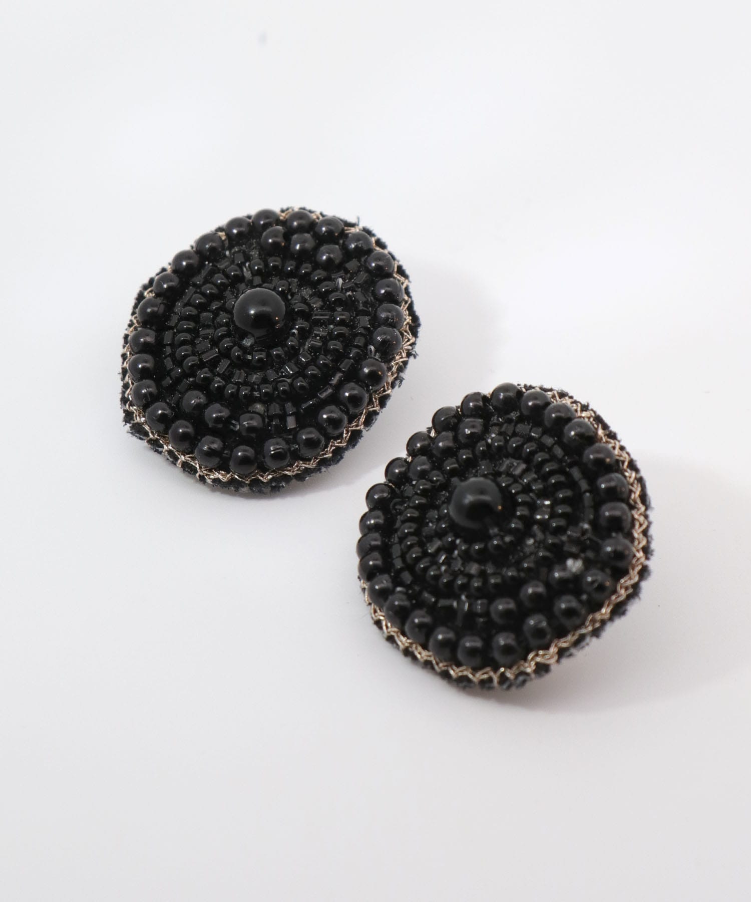 サークル刺繍イヤリング