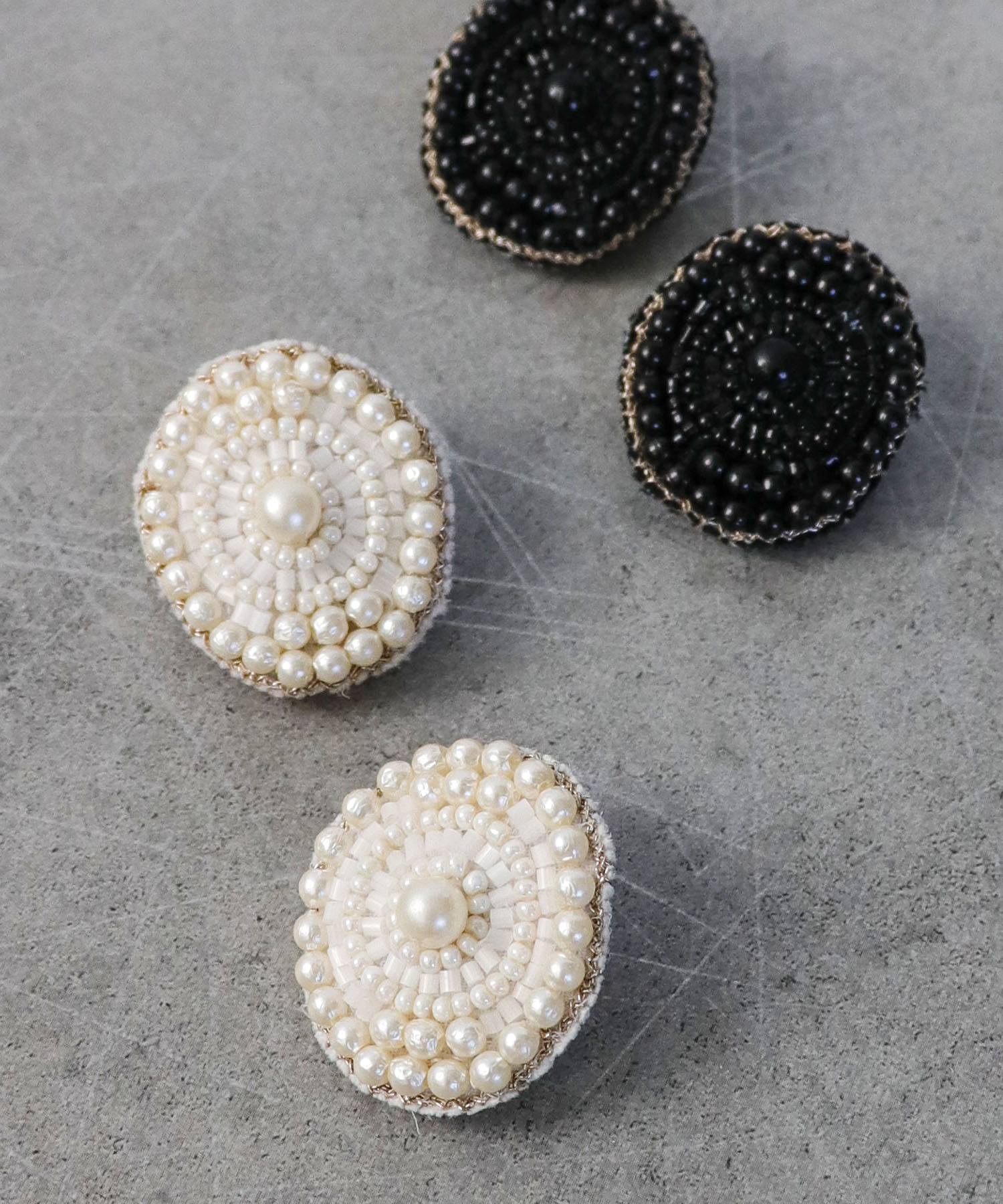サークル刺繍イヤリング