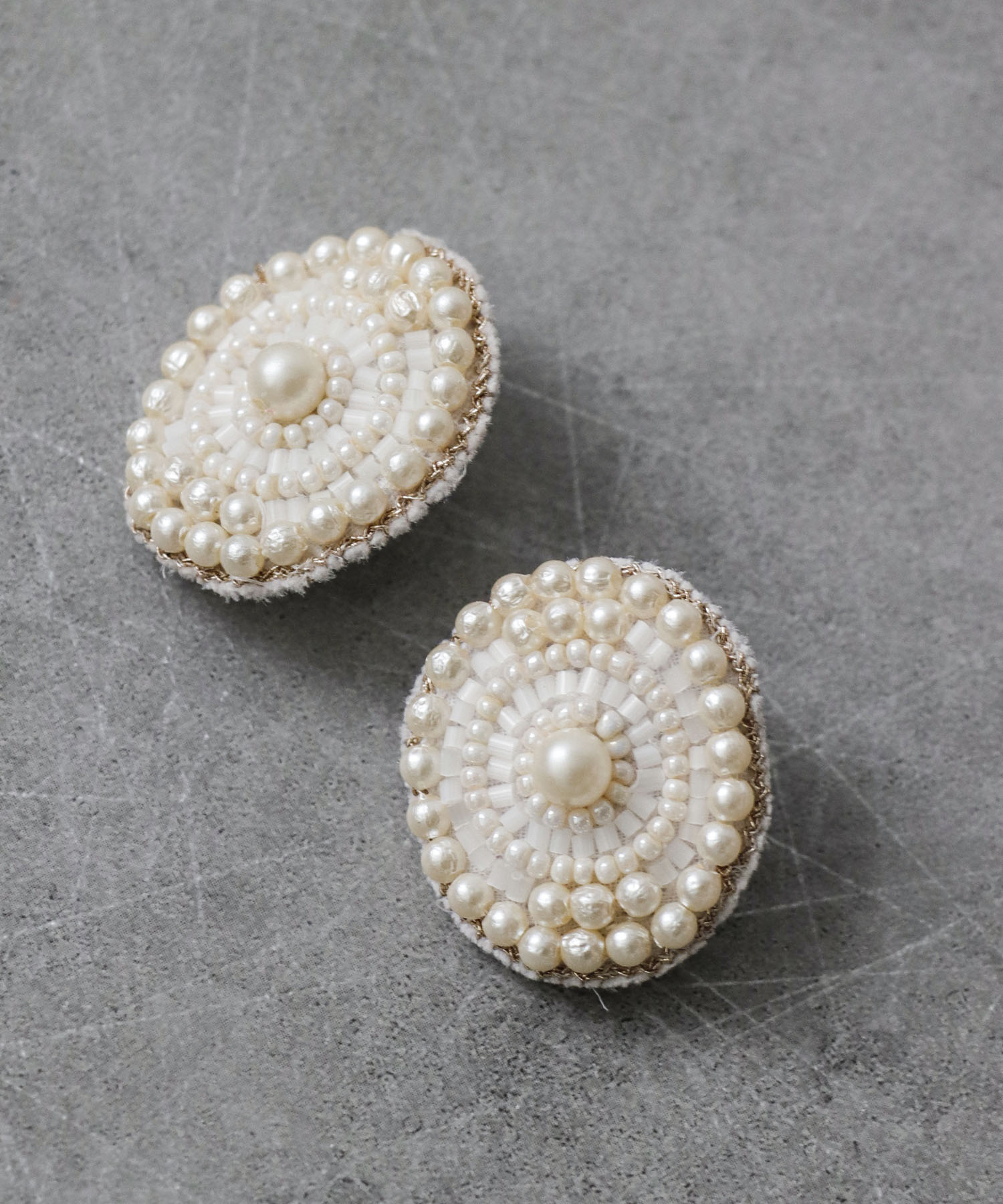 サークル刺繍イヤリング