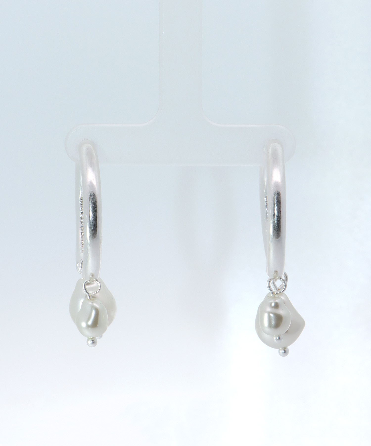 【LIMITED NUMBER】カーブメタルパールピアス