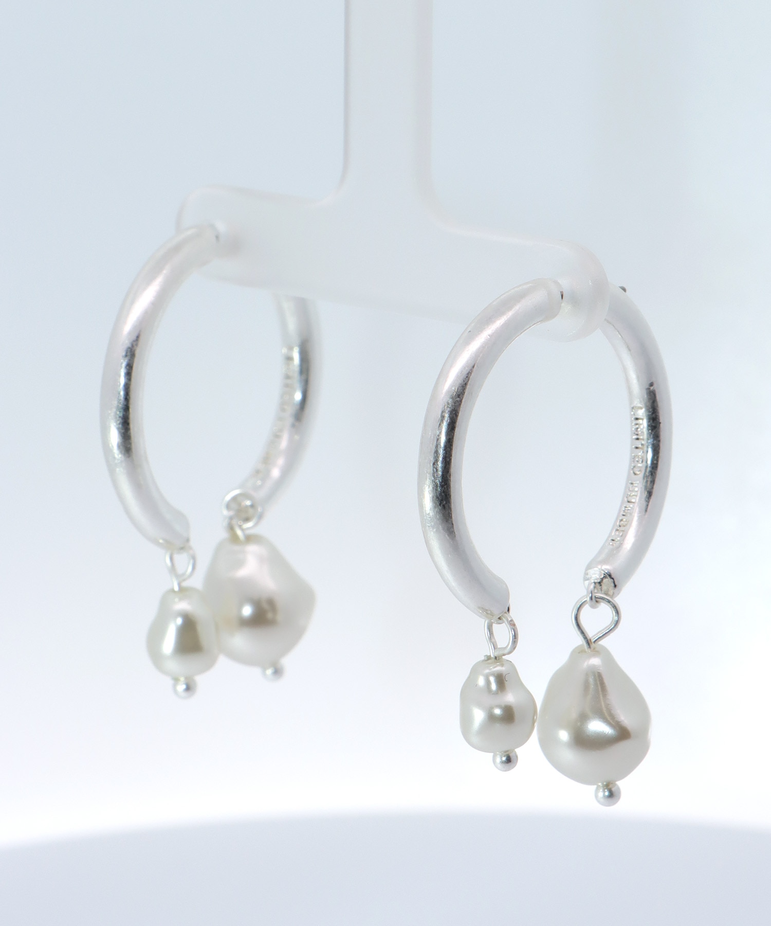 【LIMITED NUMBER】カーブメタルパールピアス