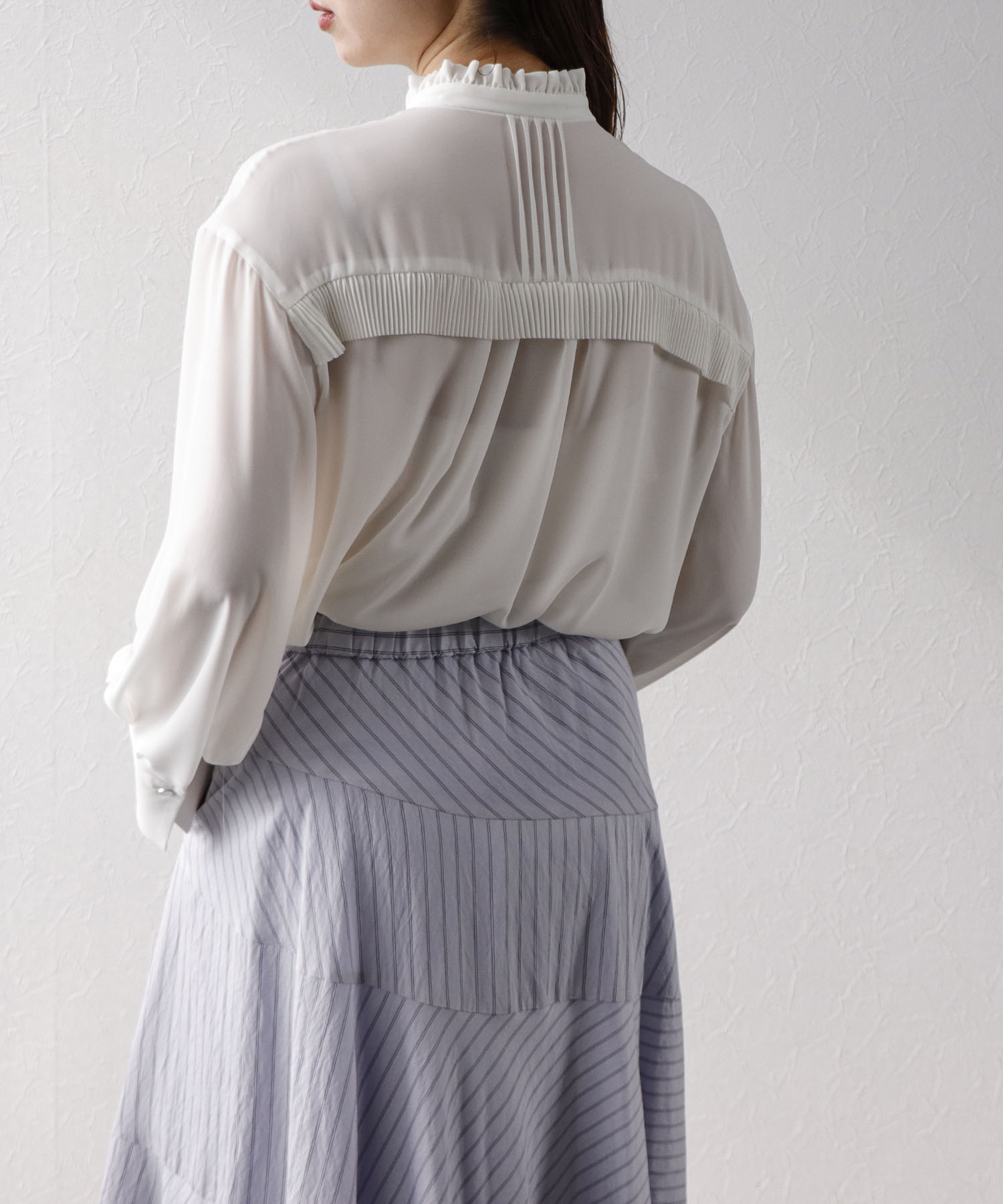 プリーツフリルブラウス | AND ON JIONE STORE（アンドオン