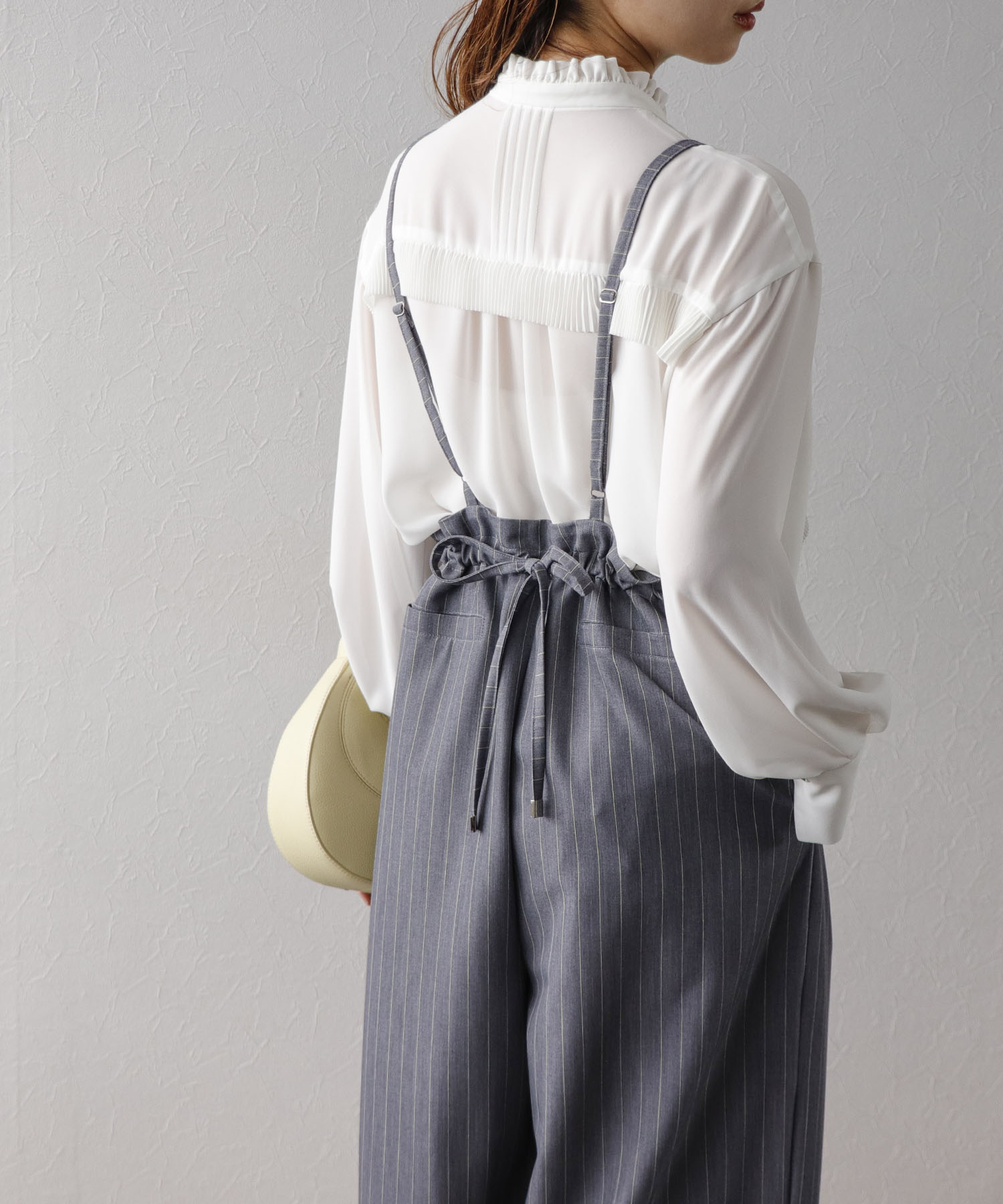 プリーツフリルブラウス