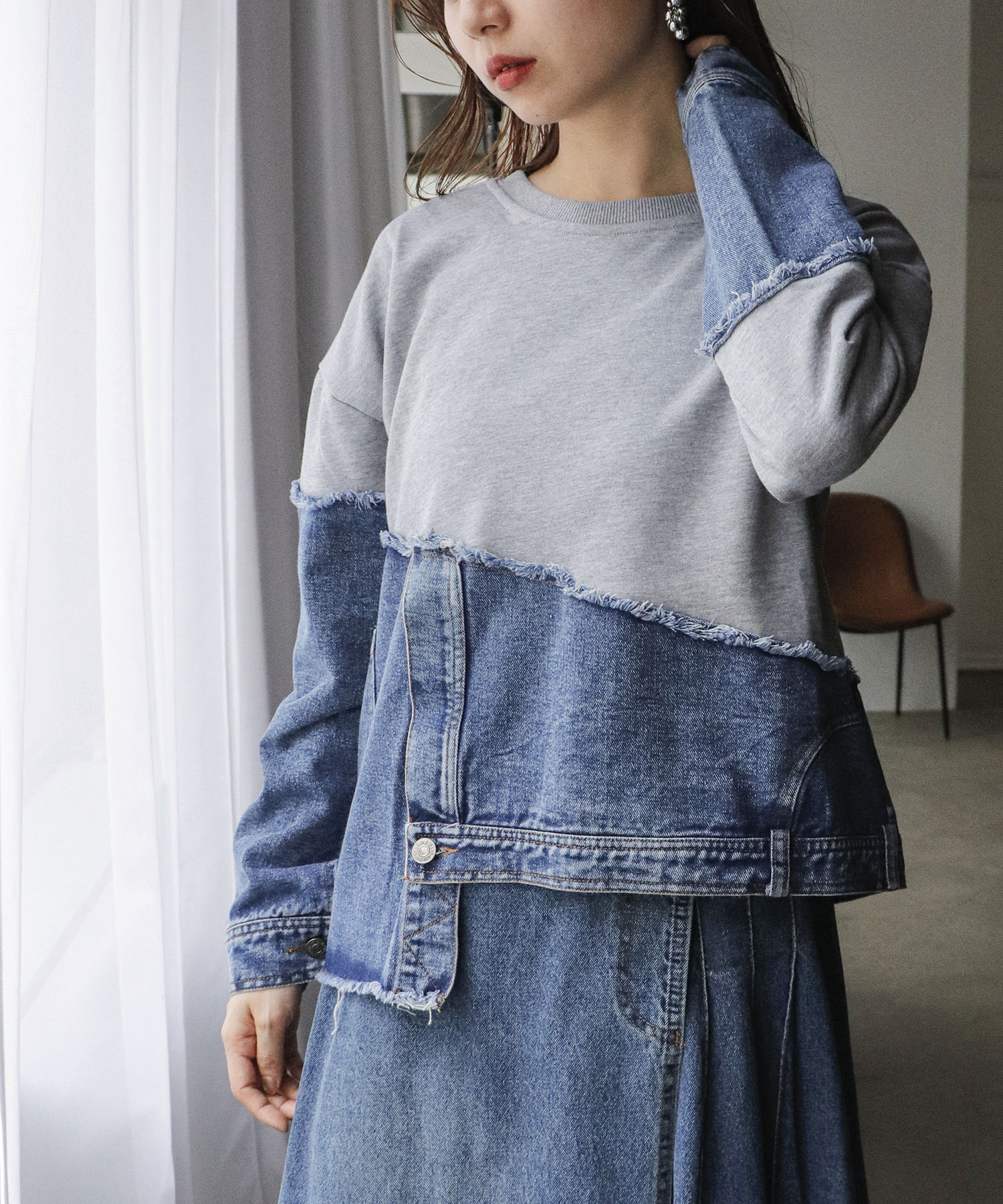 スウェット斜めドッキングデニムTOPS | AND ON JIONE STORE