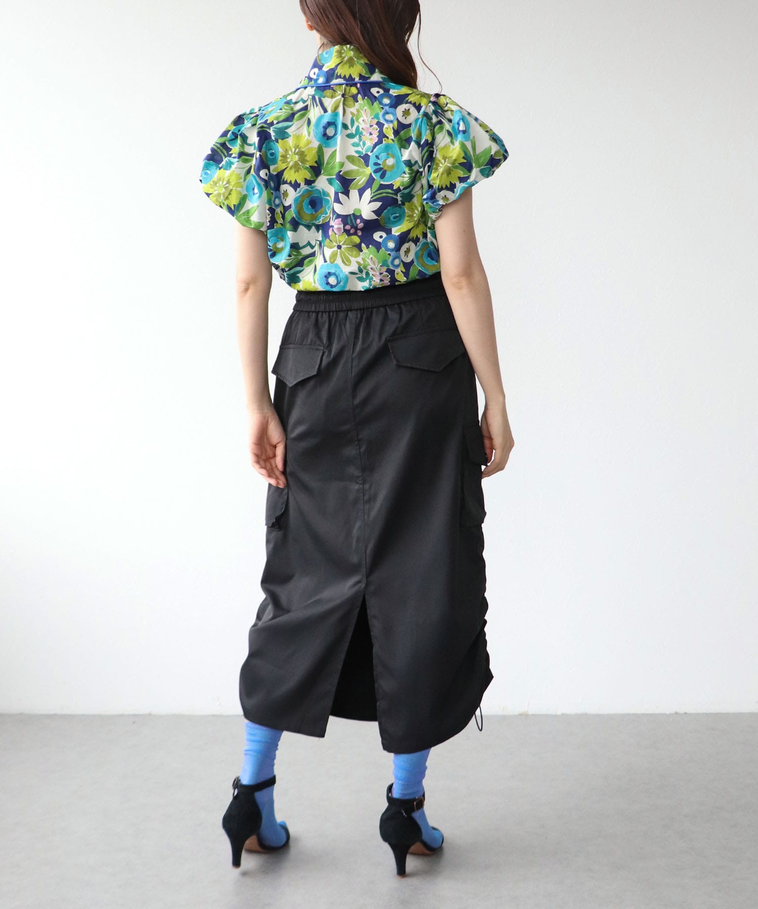 【WEB先行販売】草花プリントバルーン袖ブラウス