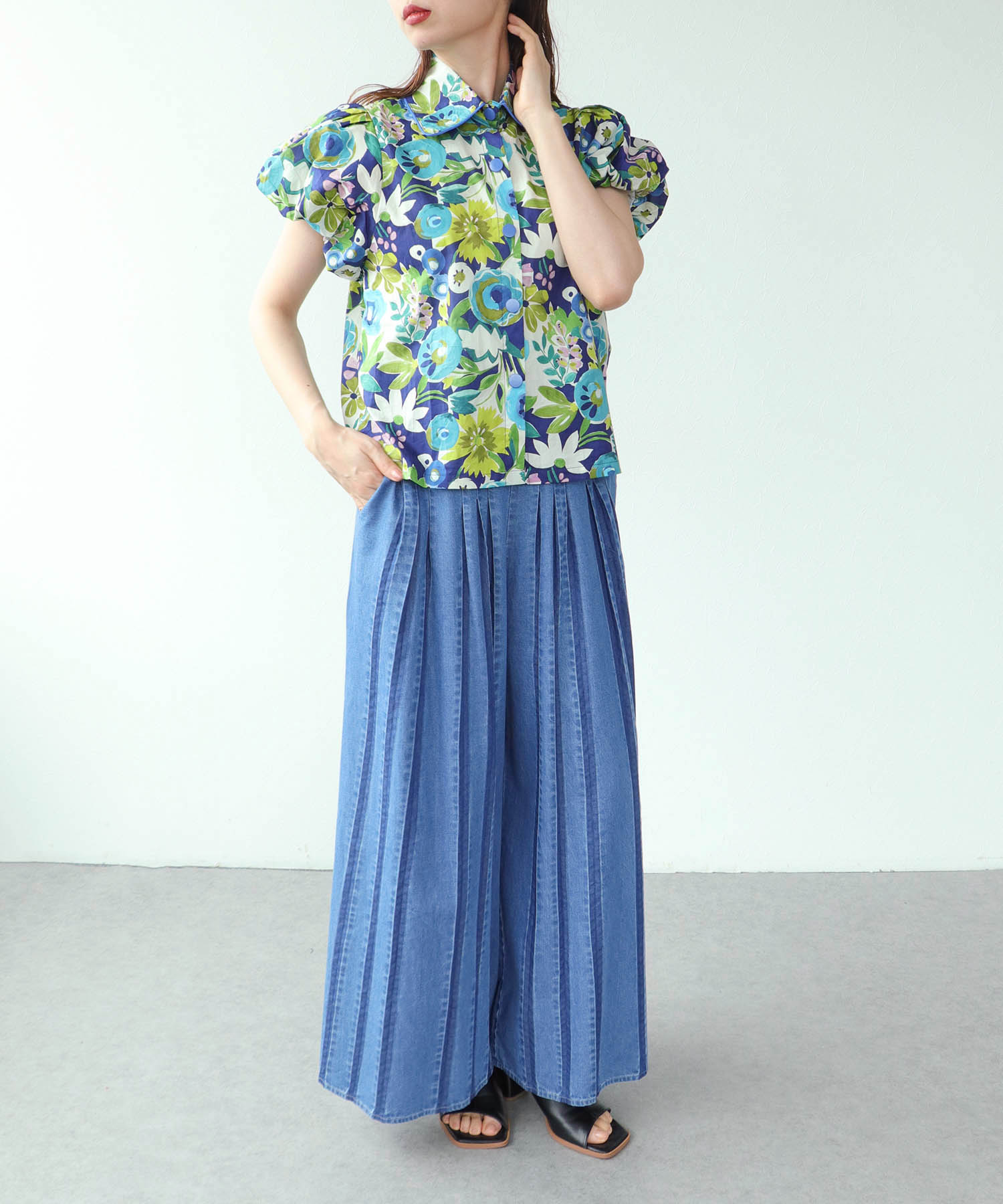 【WEB先行販売】草花プリントバルーン袖ブラウス