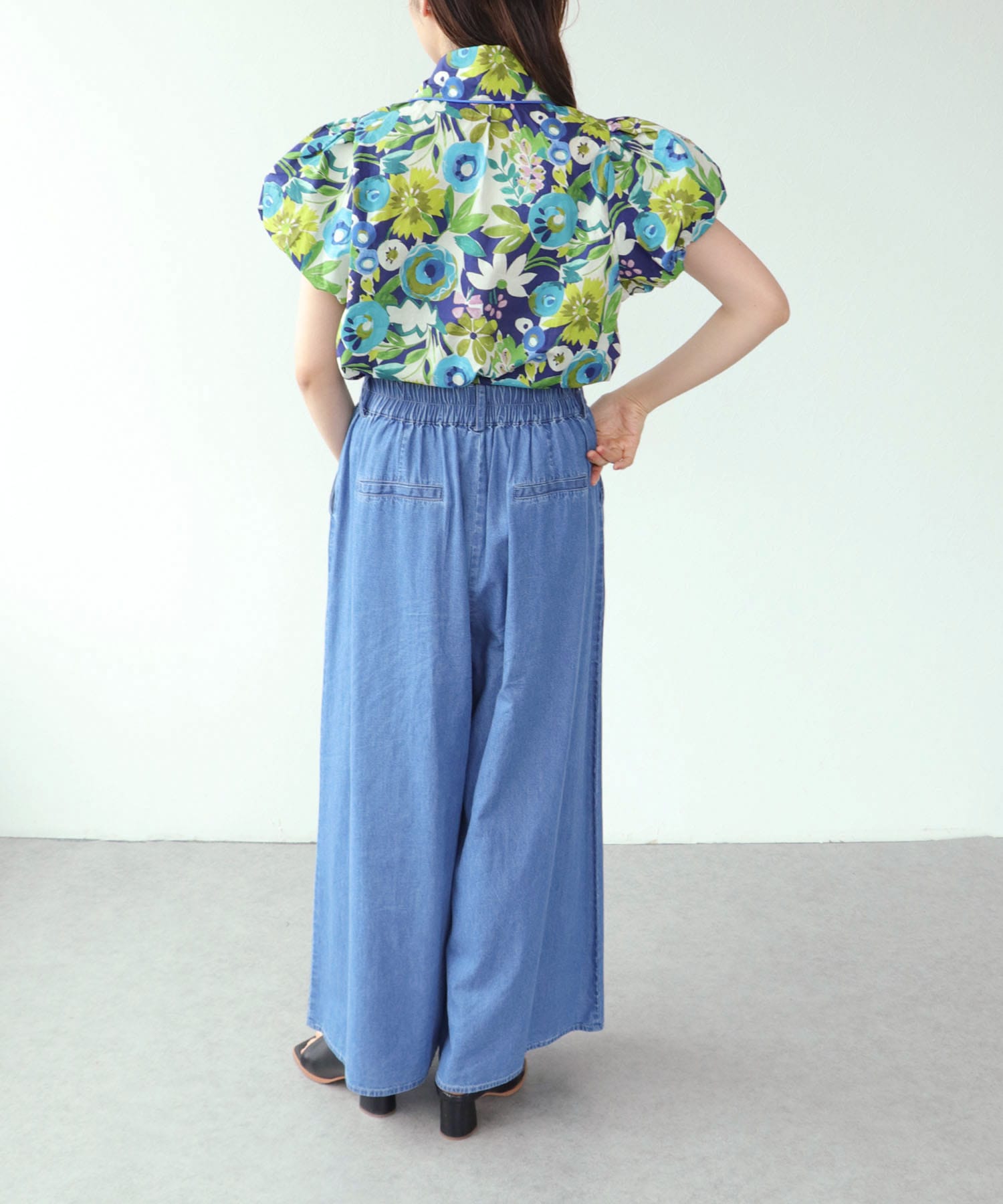 【WEB先行販売】草花プリントバルーン袖ブラウス