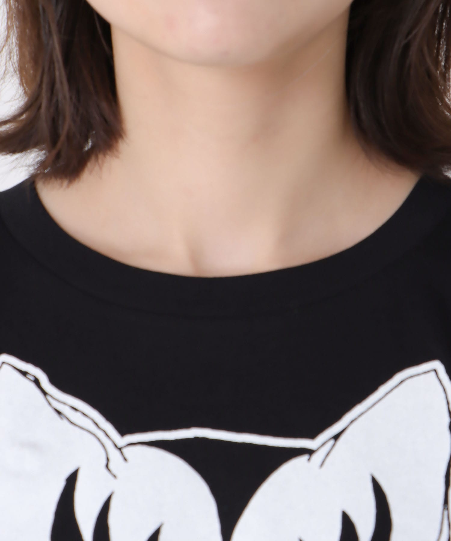【BLACK SCORE】PUSS クロップドＴシャツ