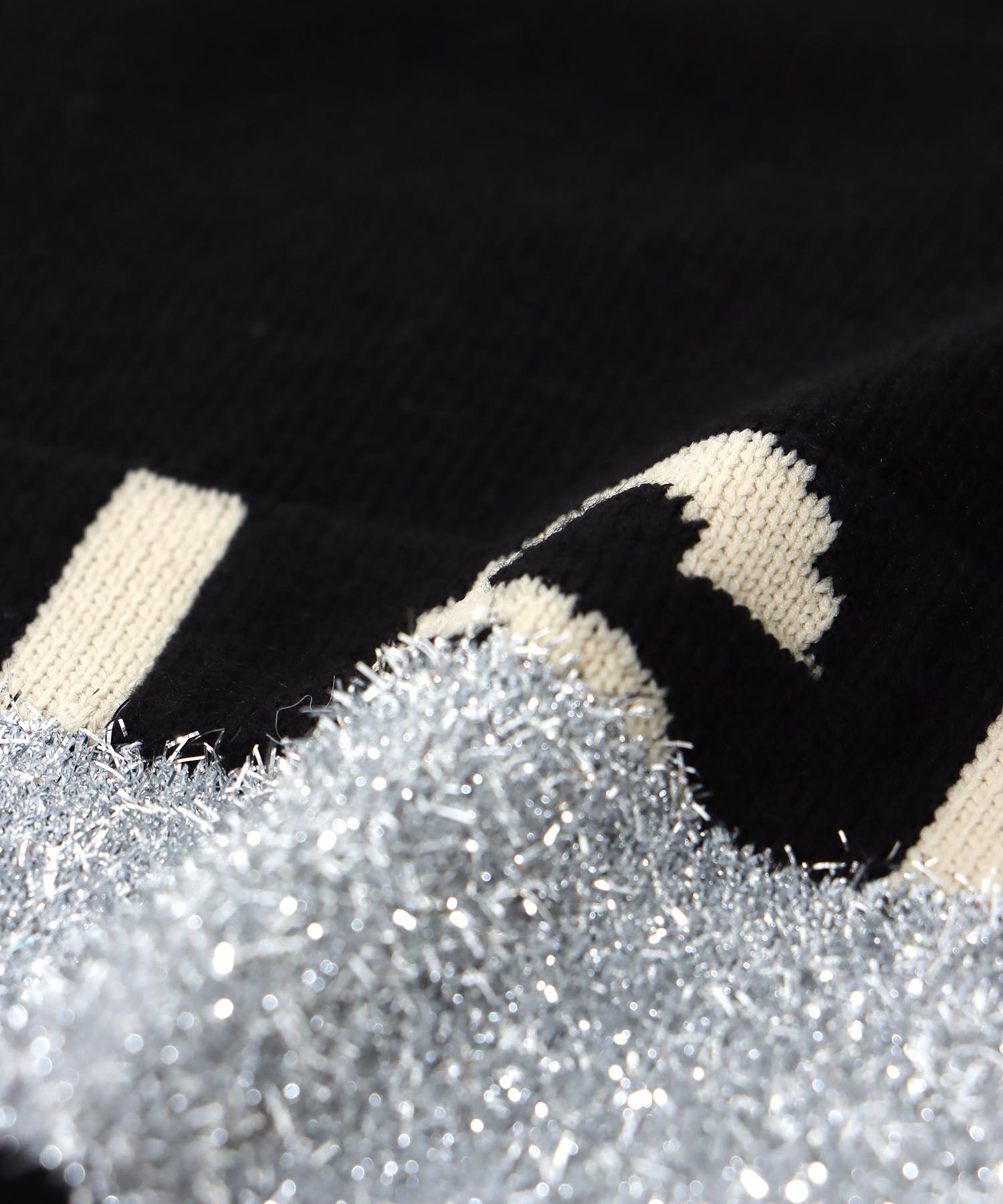 ラメロゴジャガードプルオーバー