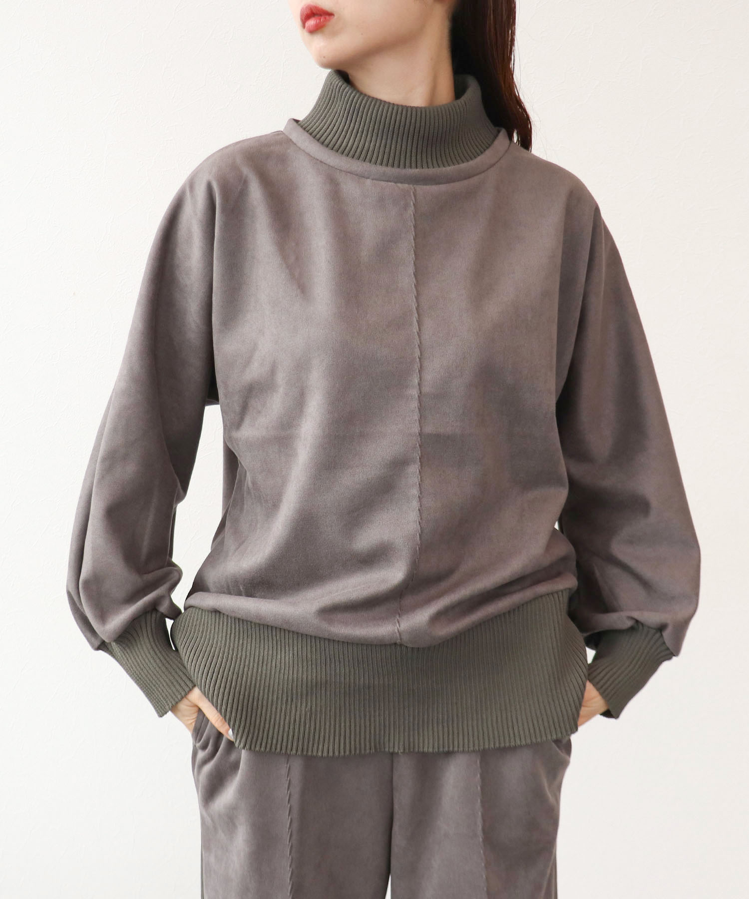 スエード×リブドルマンプルオーバー