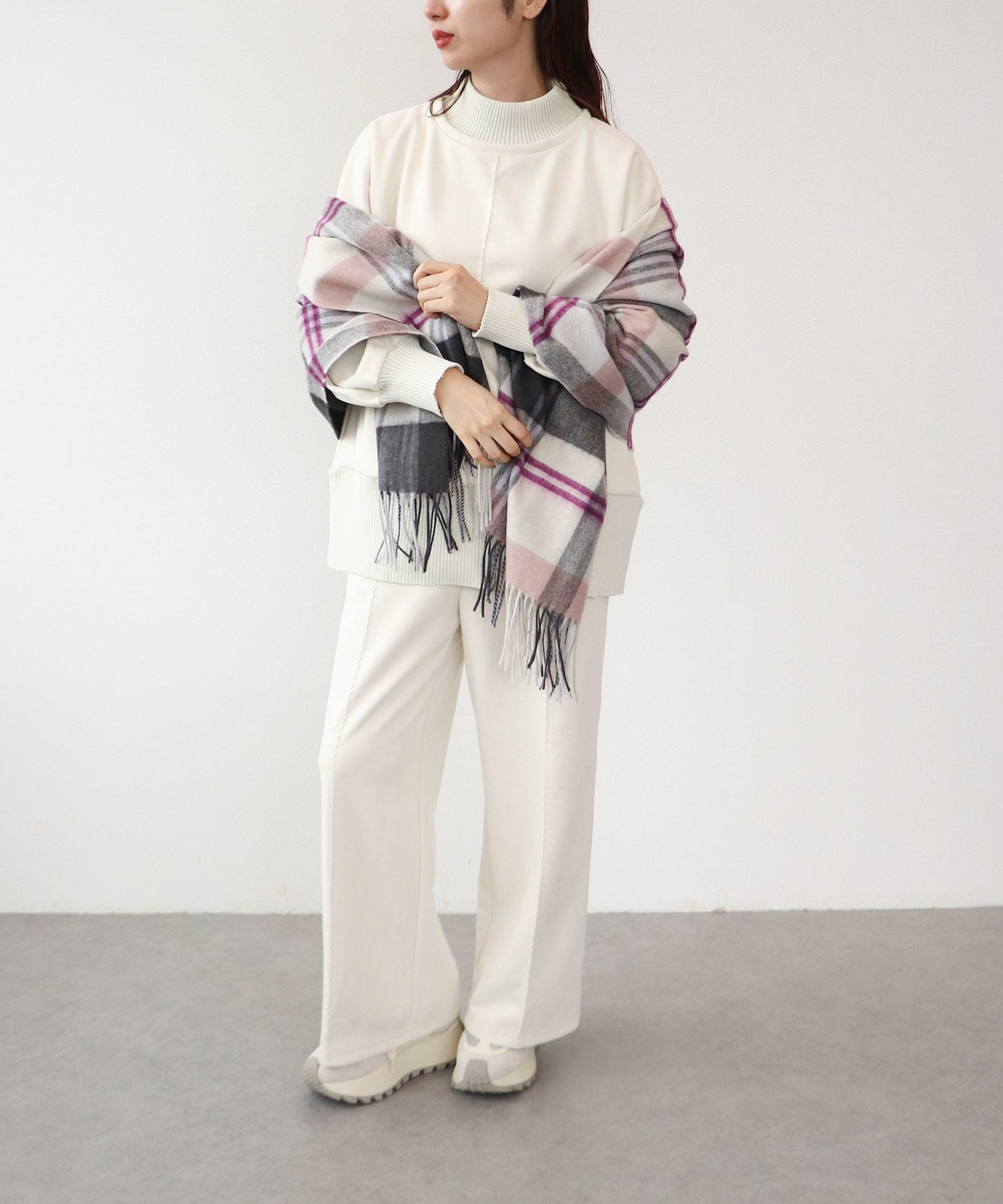 スエード×リブドルマンプルオーバー