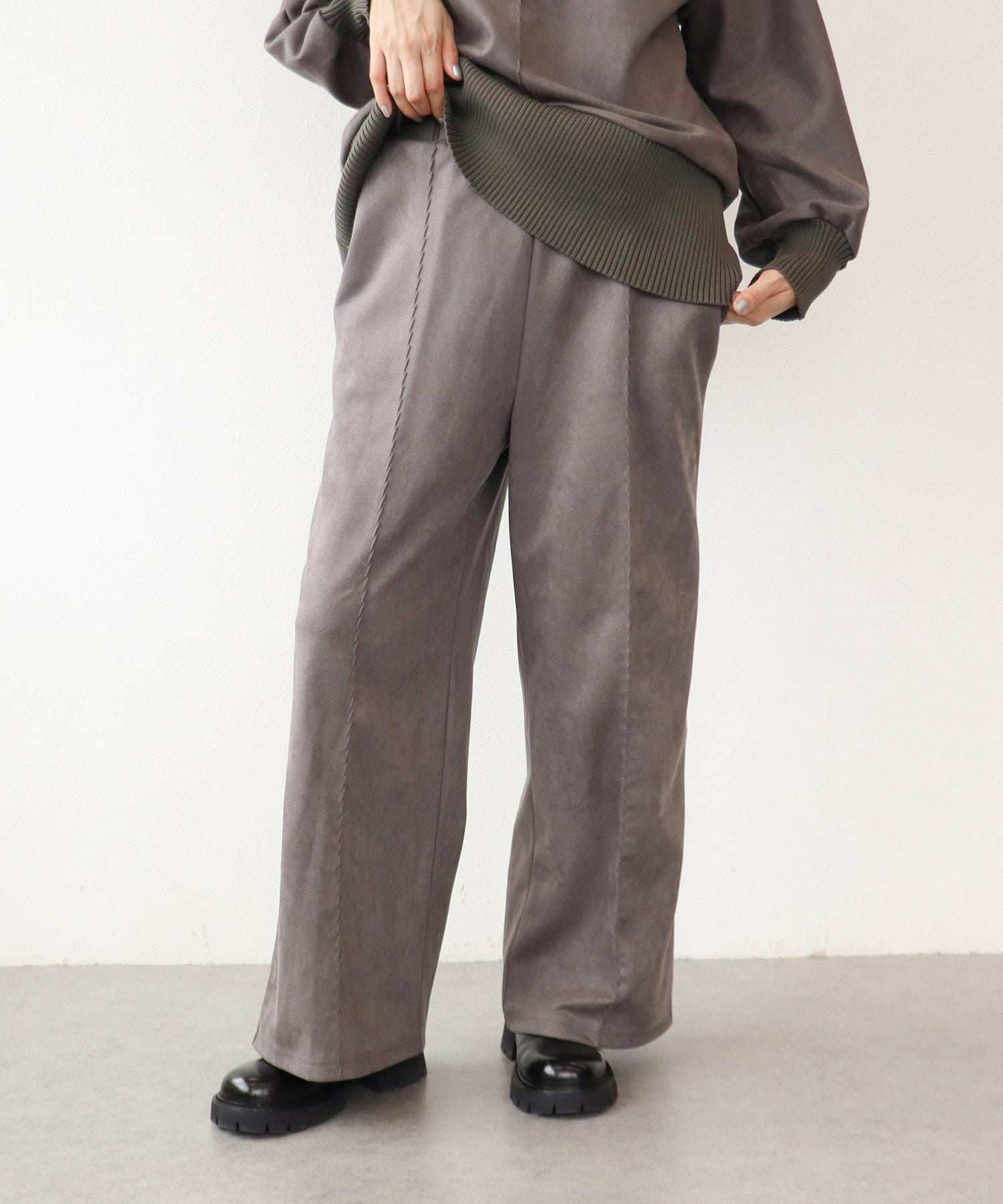 スエード×リブストレートパンツ