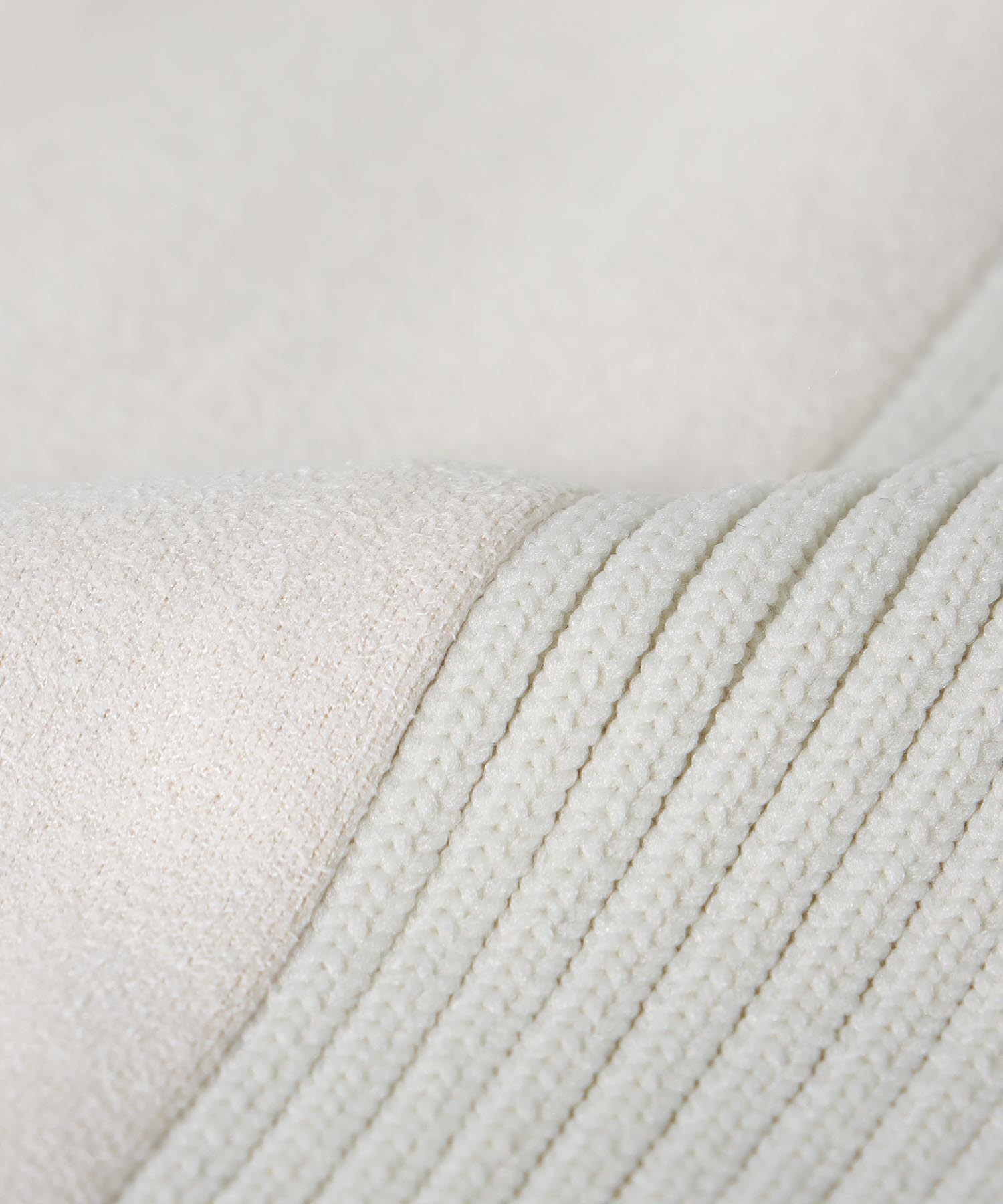 スエード×リブストレートパンツ