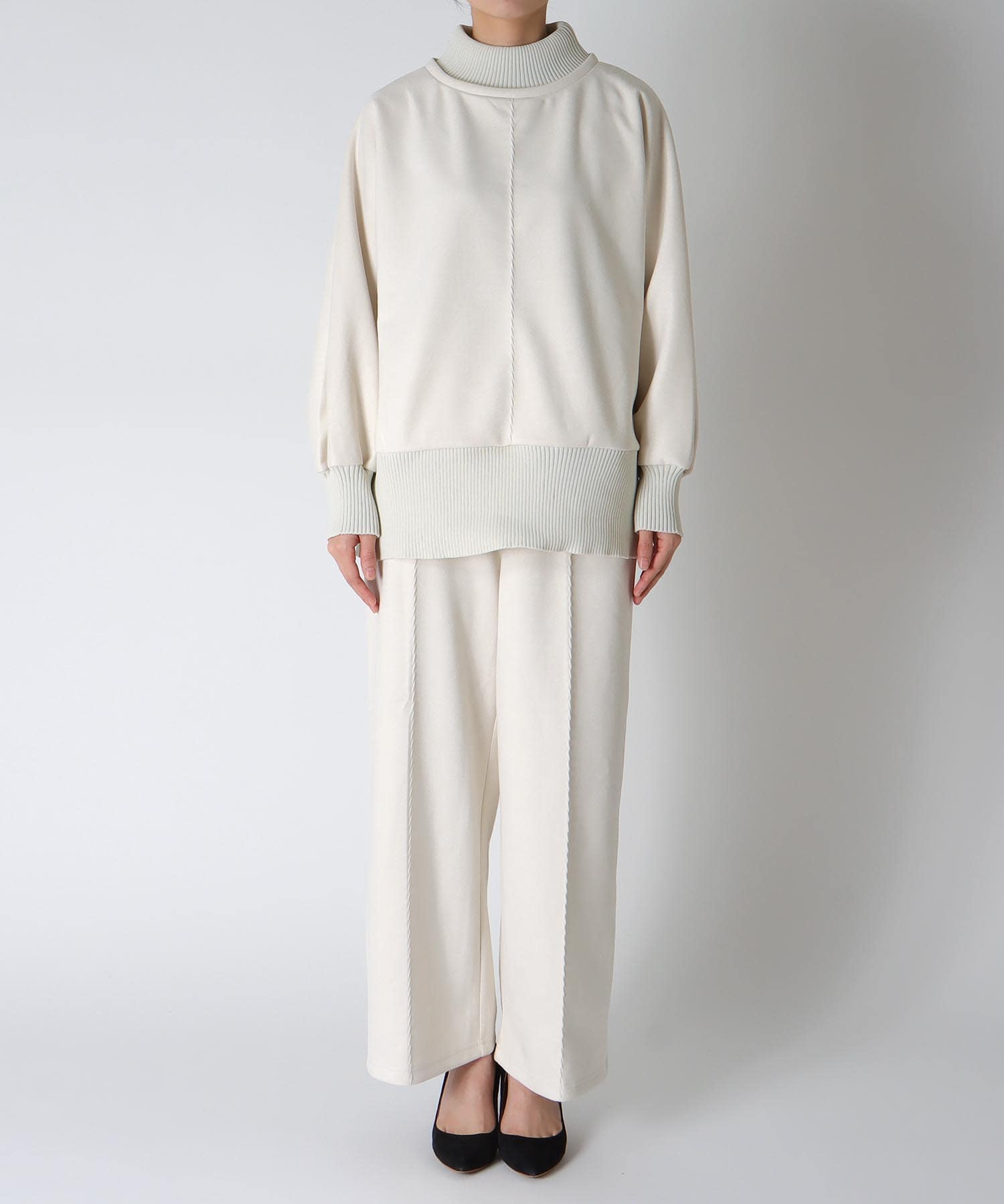 スエード×リブストレートパンツ