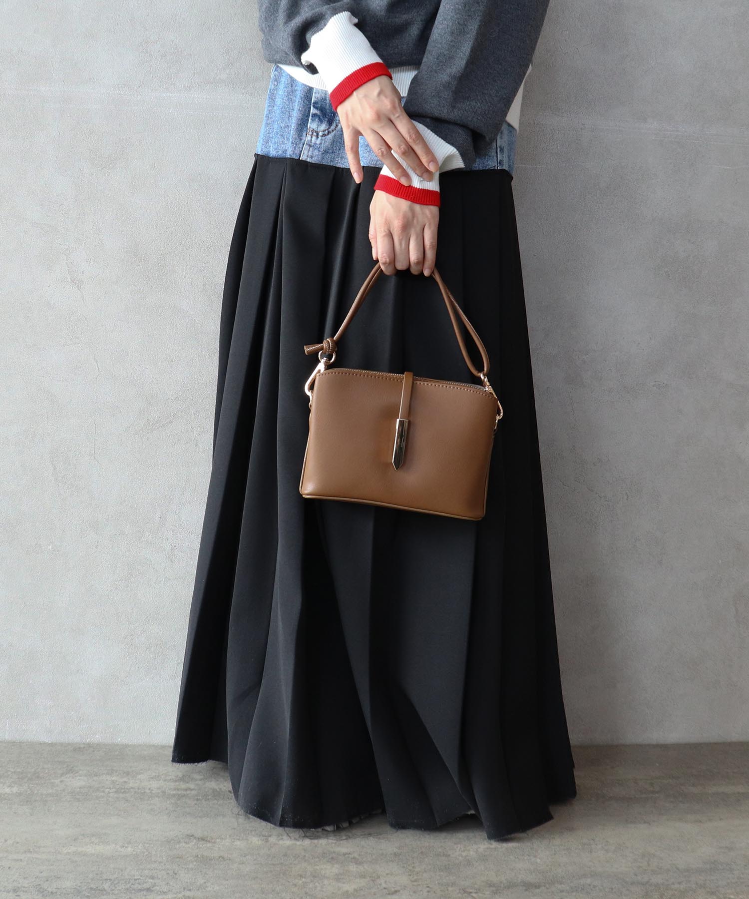 メタルフラップ３つ口ミニショルダーバッグ