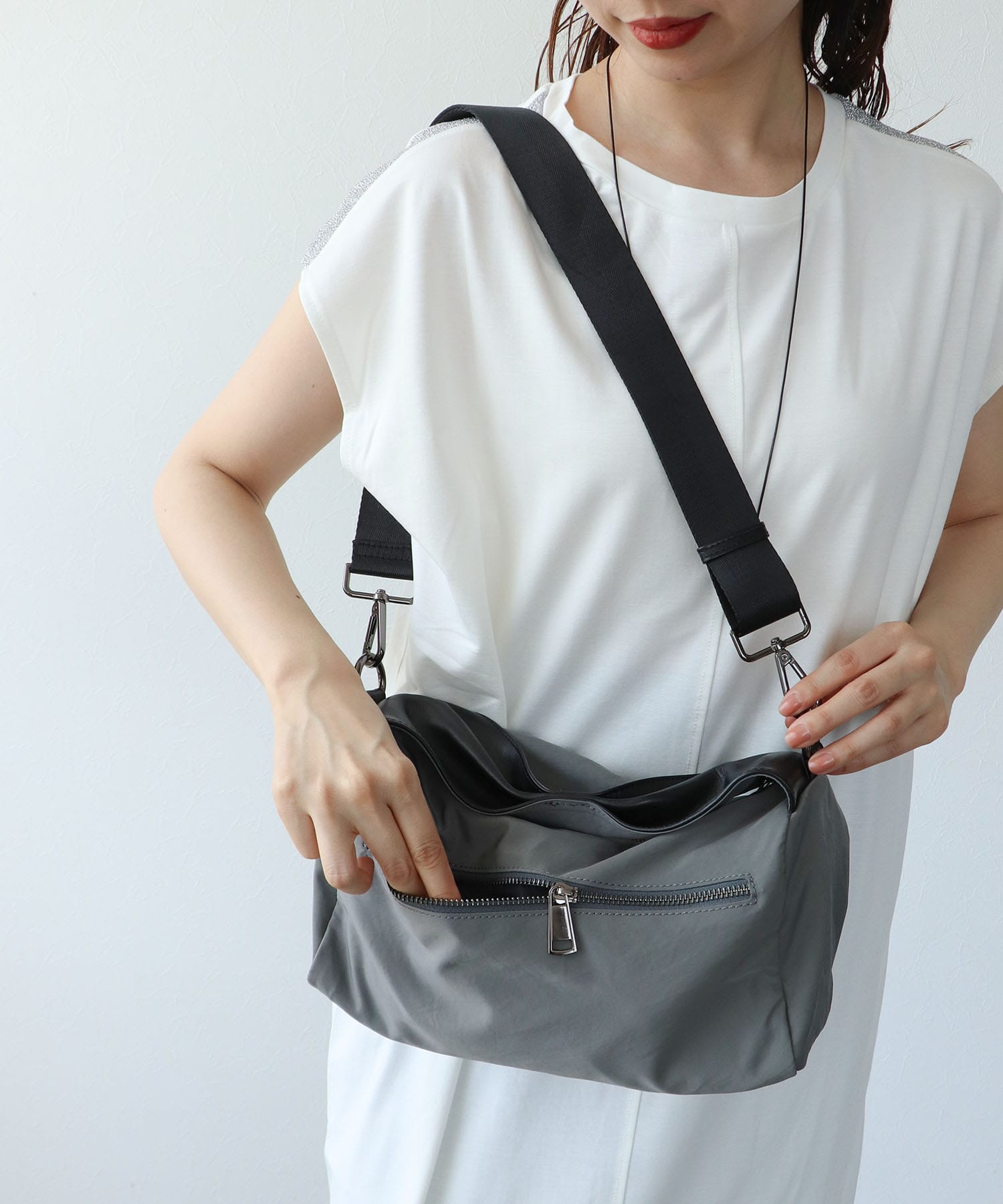牛革×撥水ナイロンミニショルダーバッグ