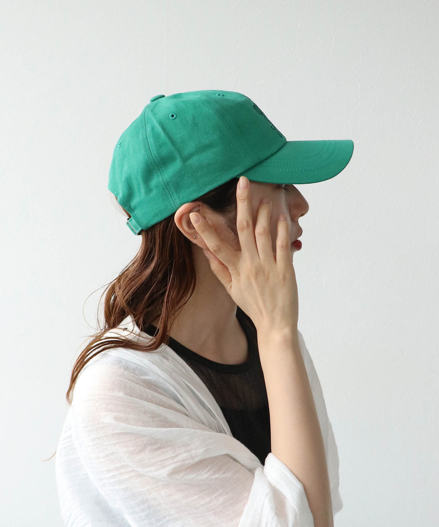 クラウン刺繍CAP
